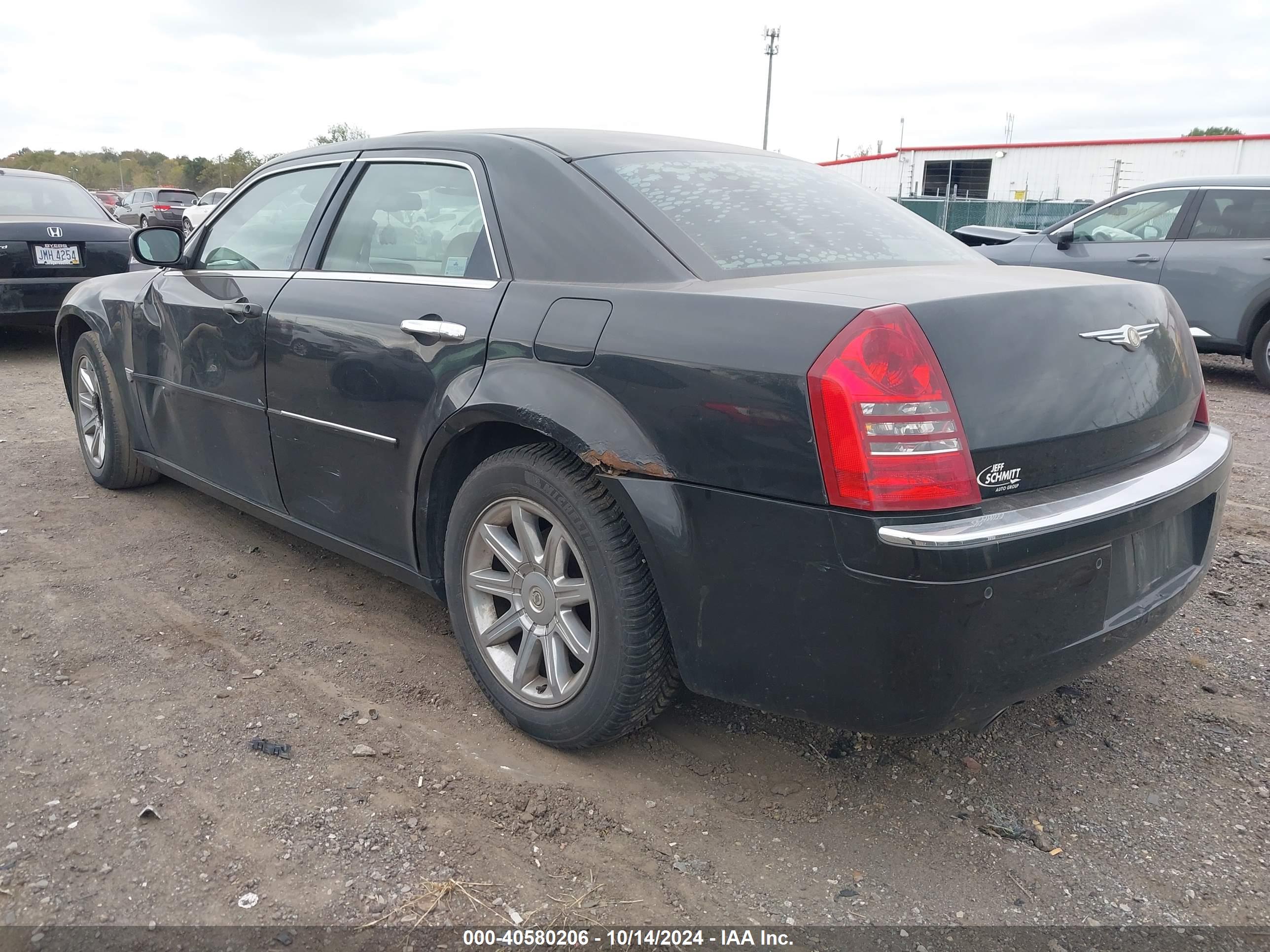 CHRYSLER 300C image 3