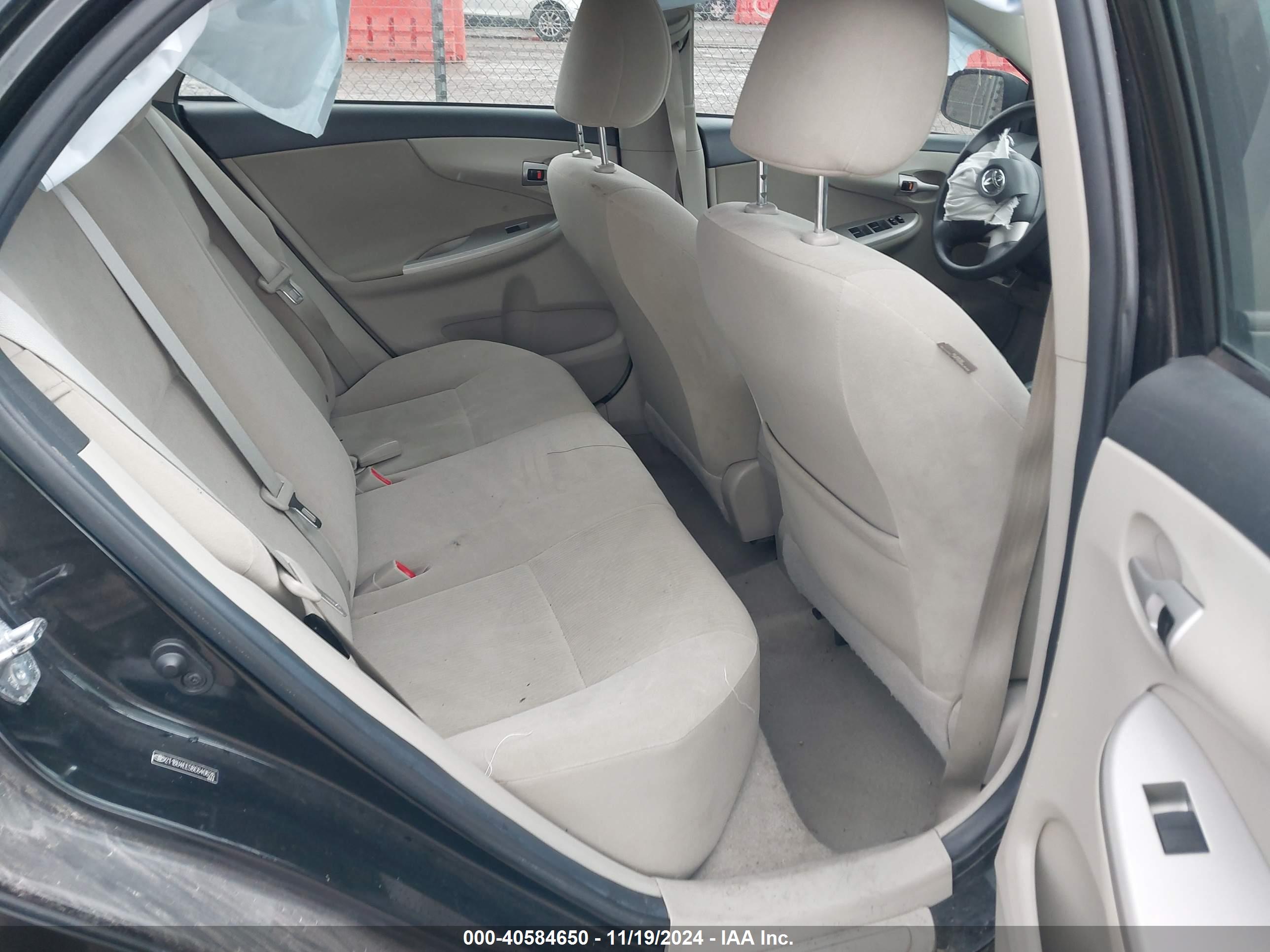 TOYOTA COROLLA image 8