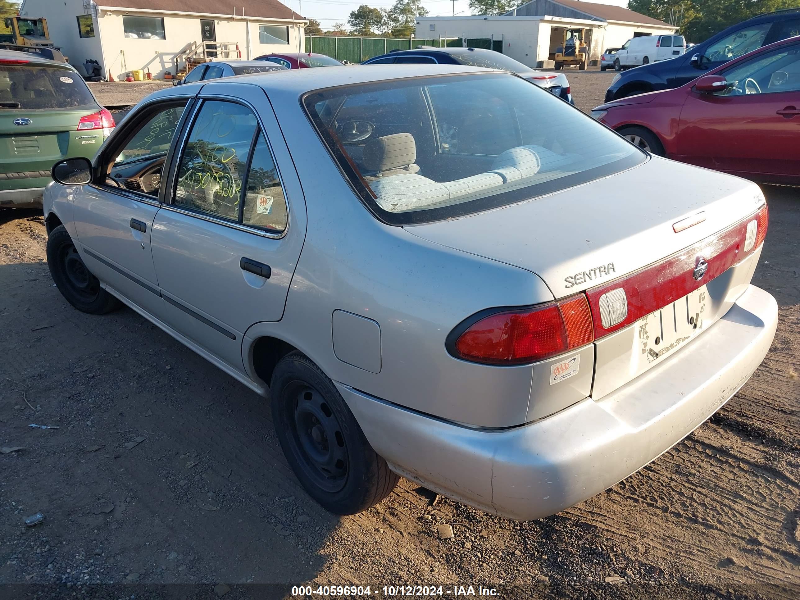 NISSAN SENTRA image 3
