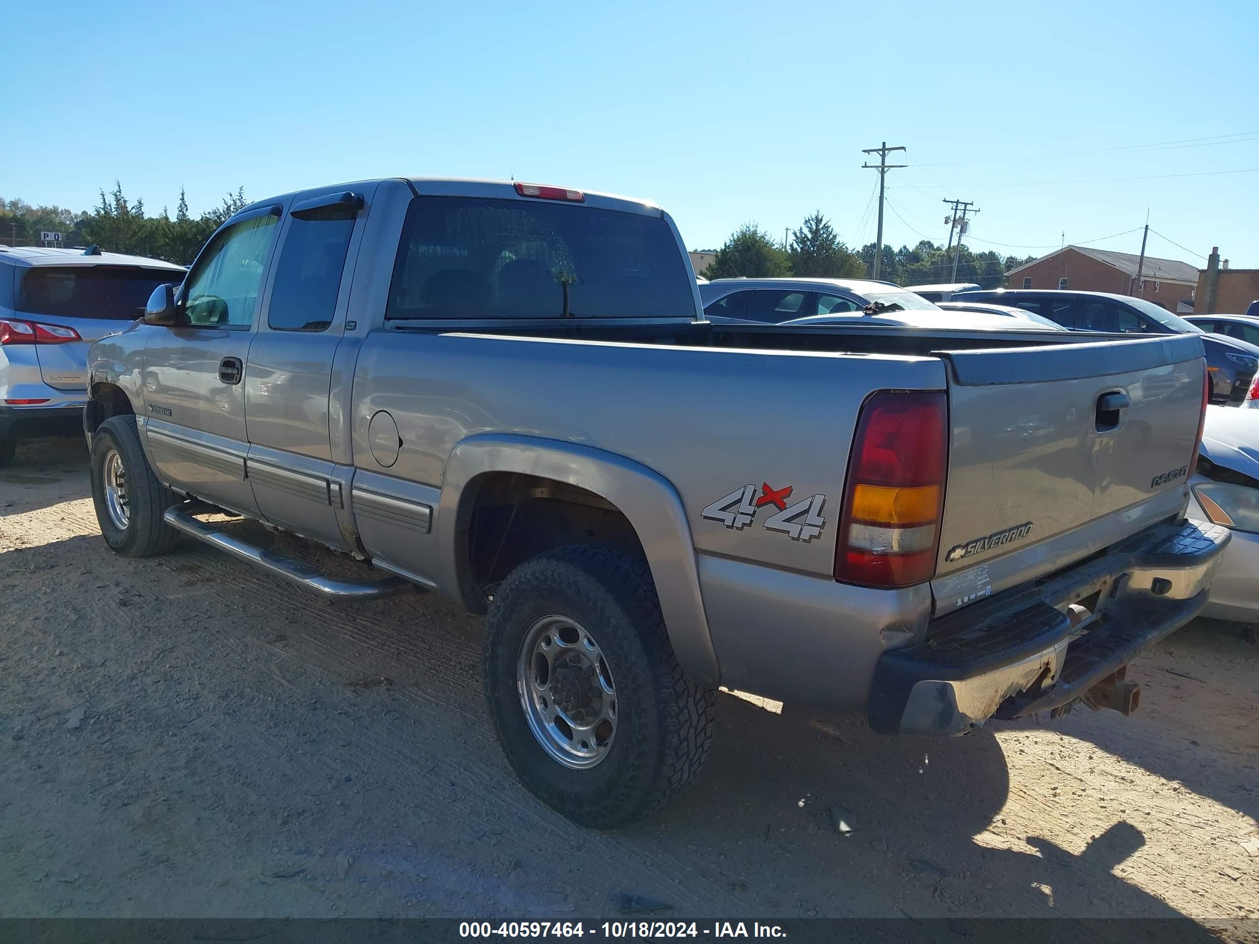 CHEVROLET SILVERADO image 3