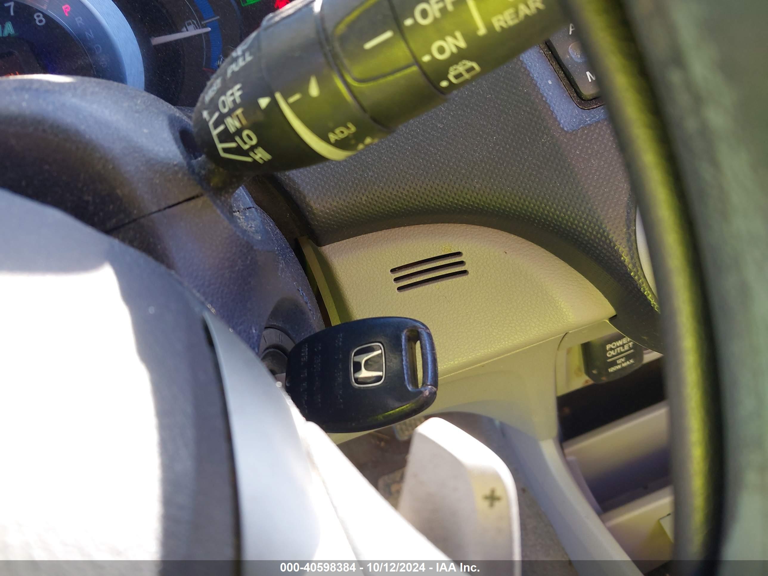 HONDA INSIGHT image 11