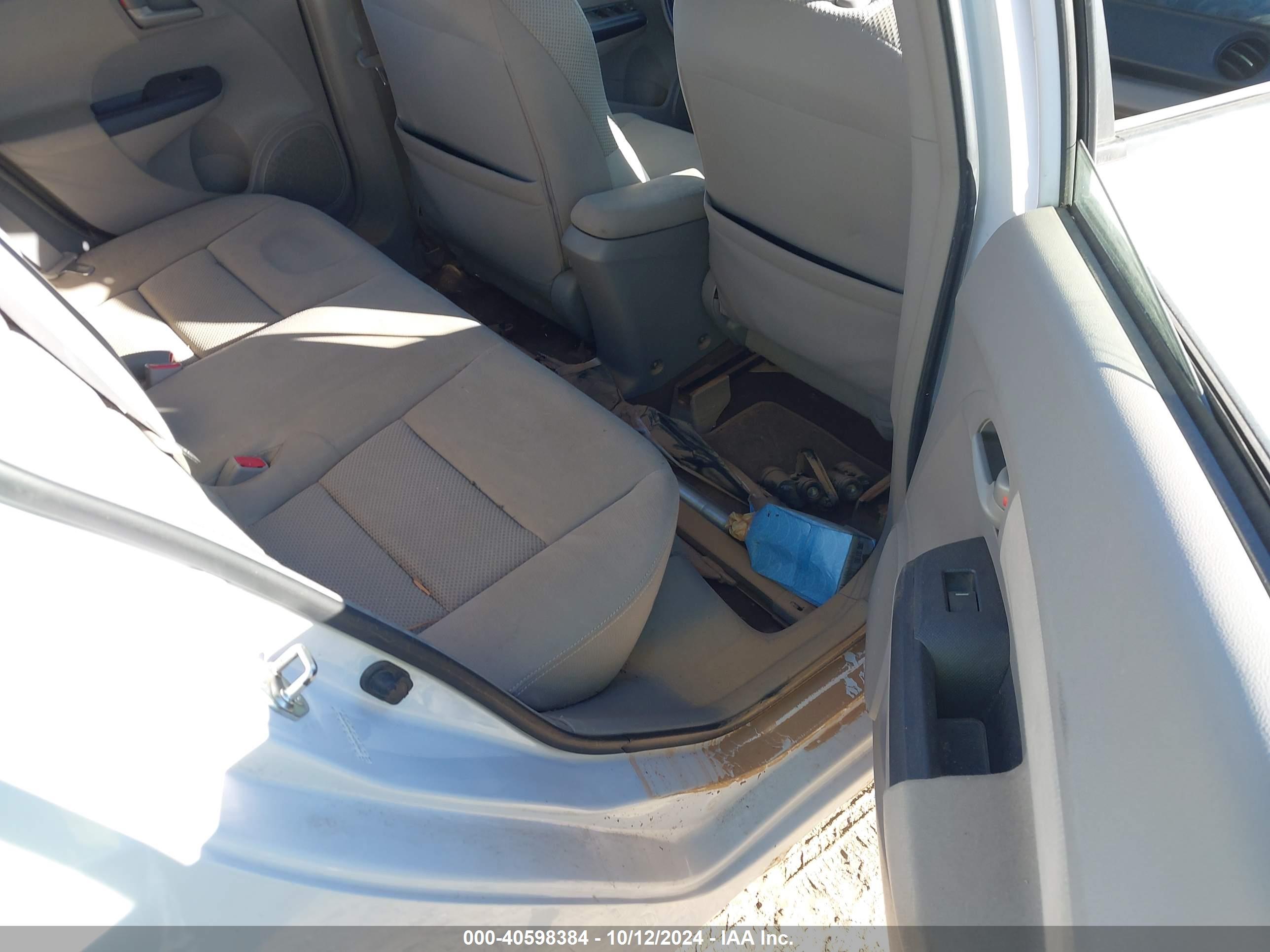 HONDA INSIGHT image 8