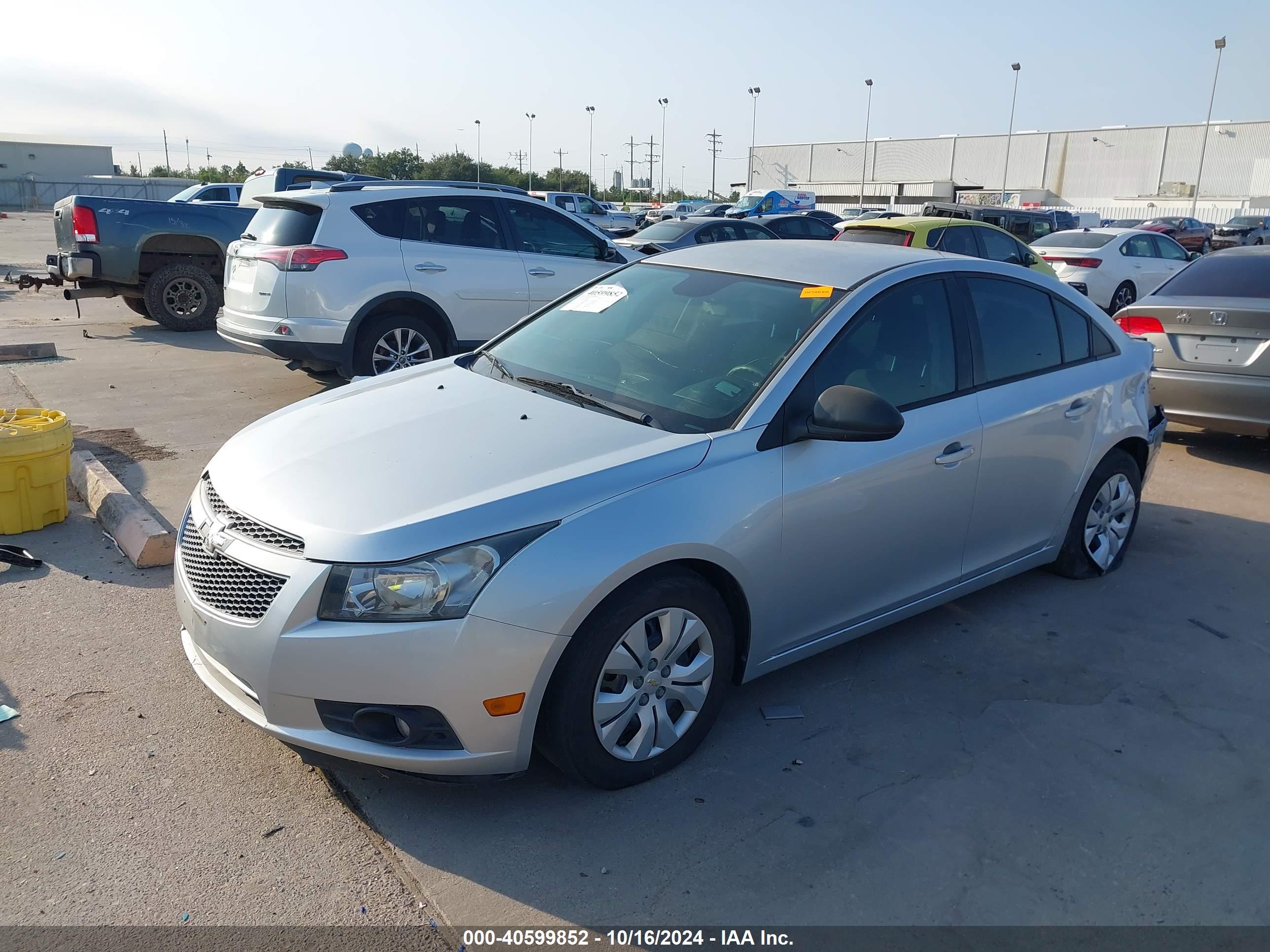 CHEVROLET CRUZE image 2