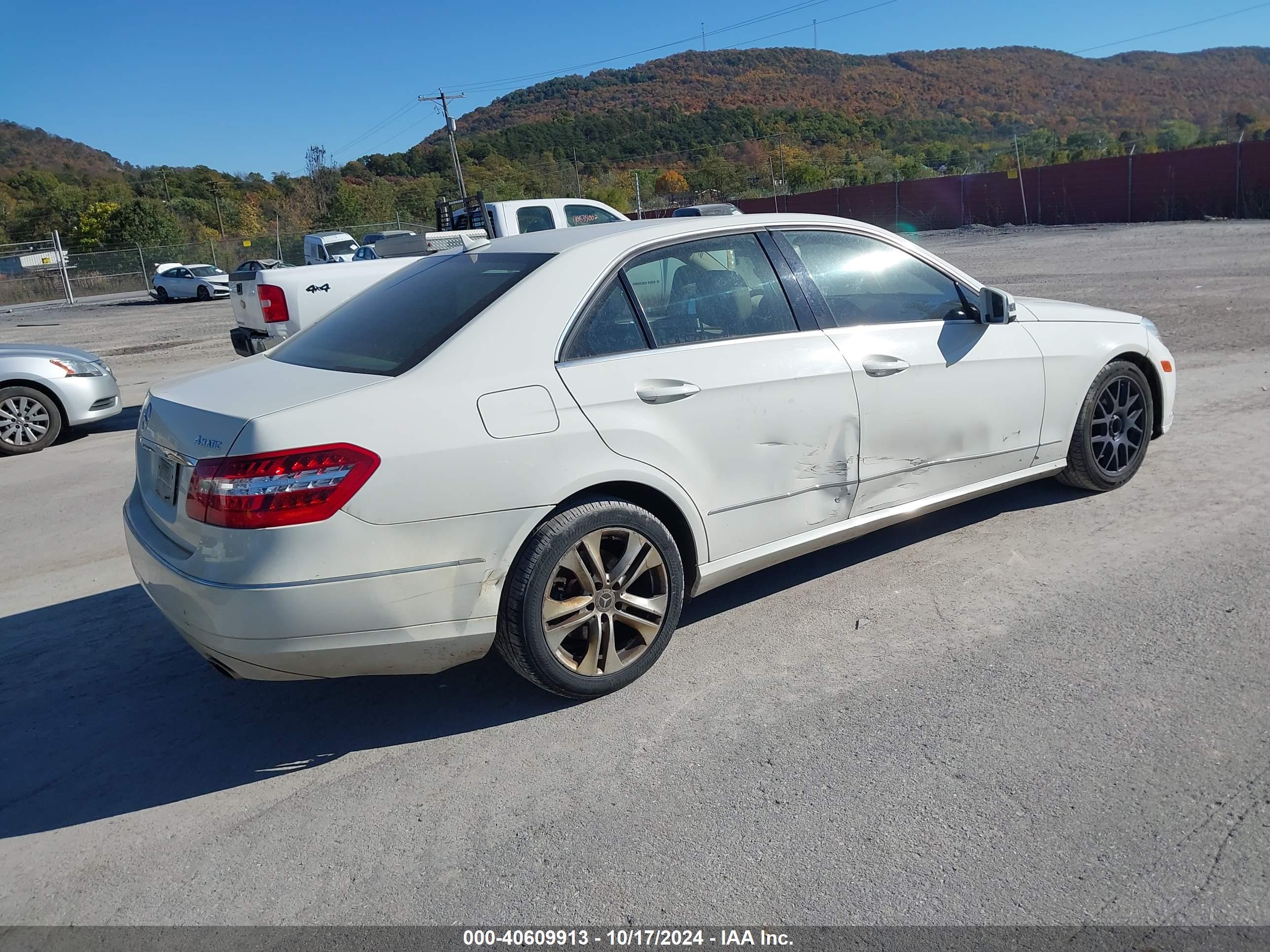 MERCEDES-BENZ E image 4