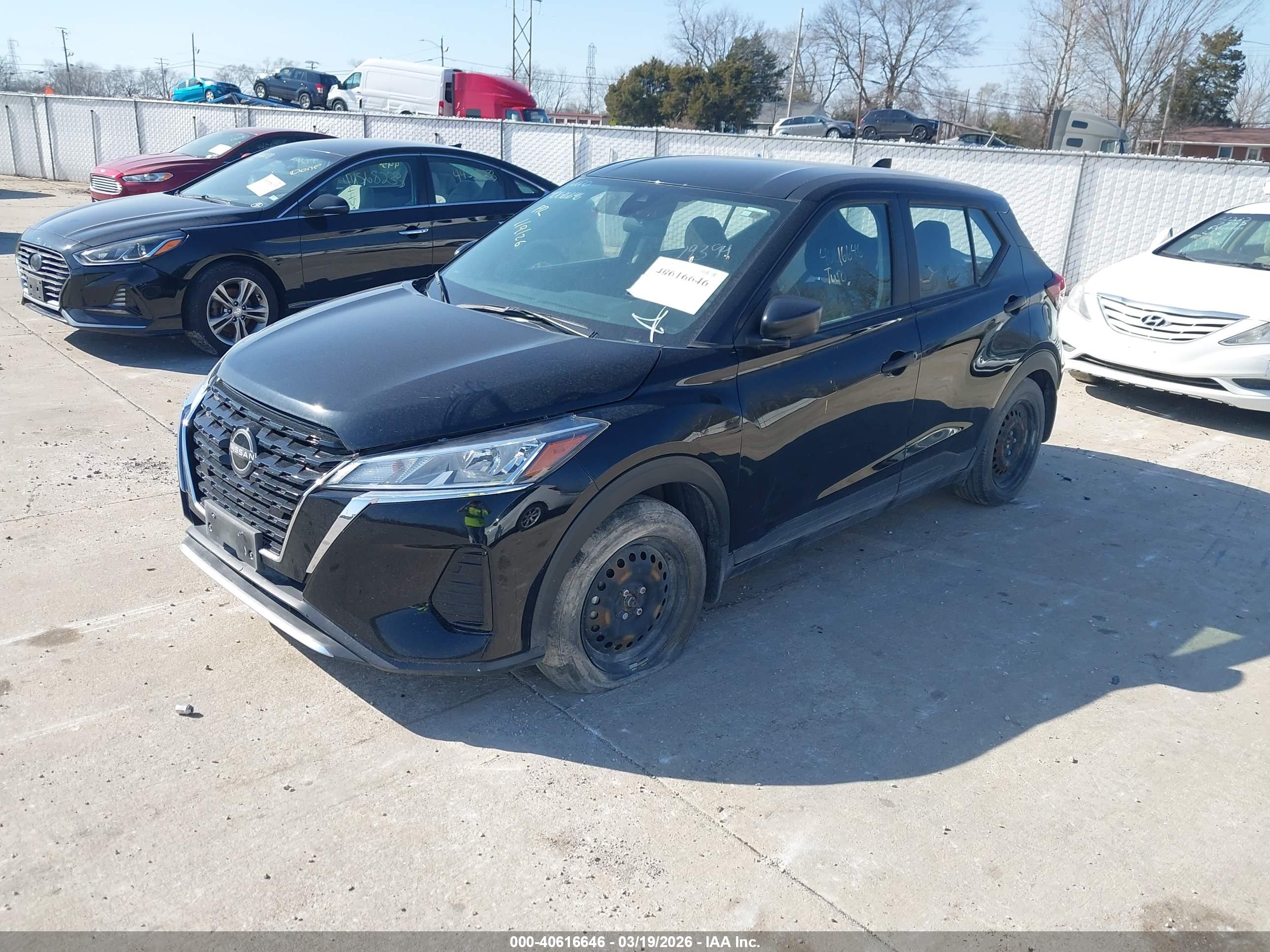 NISSAN KICKS image 2