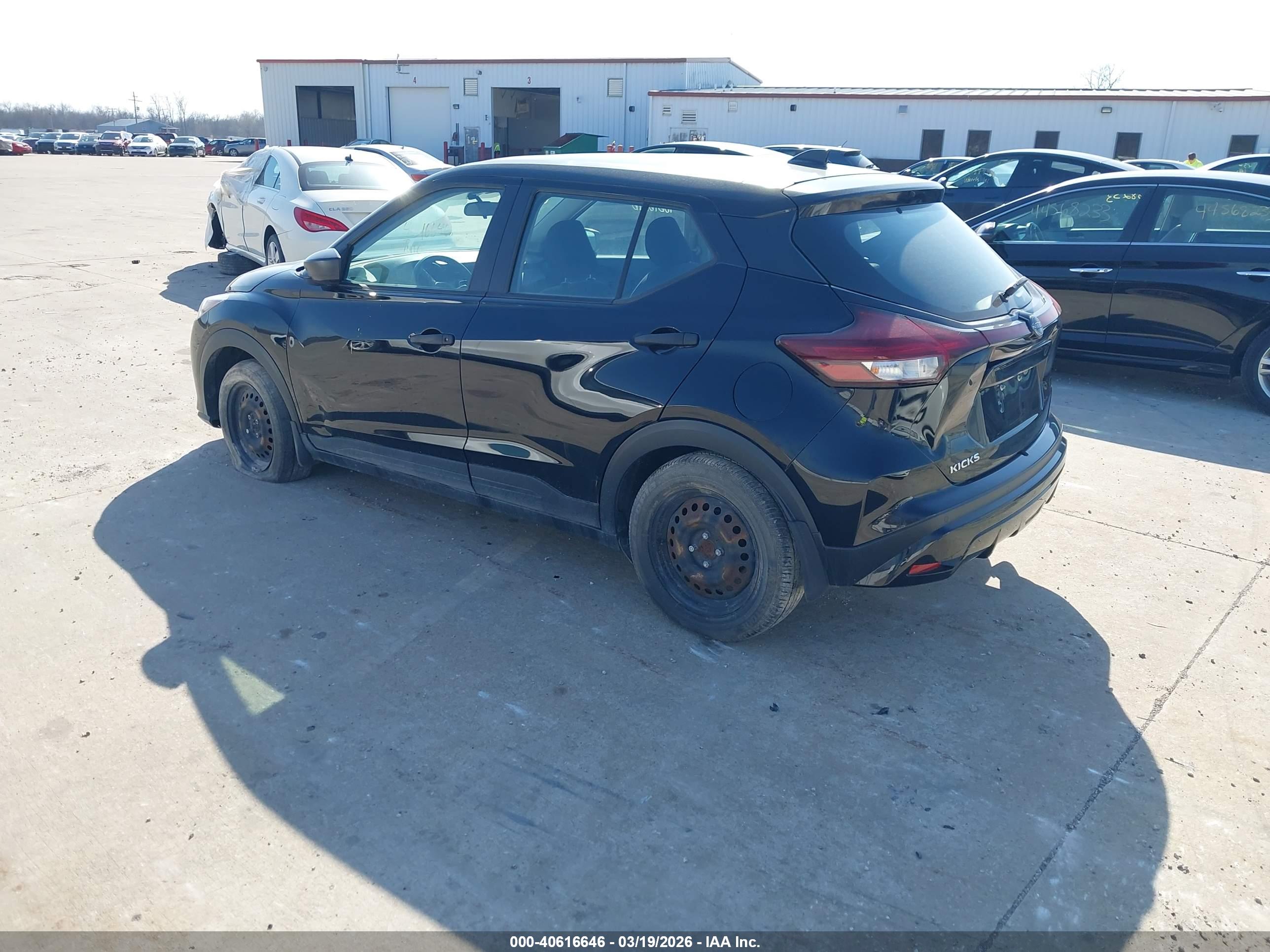NISSAN KICKS image 3