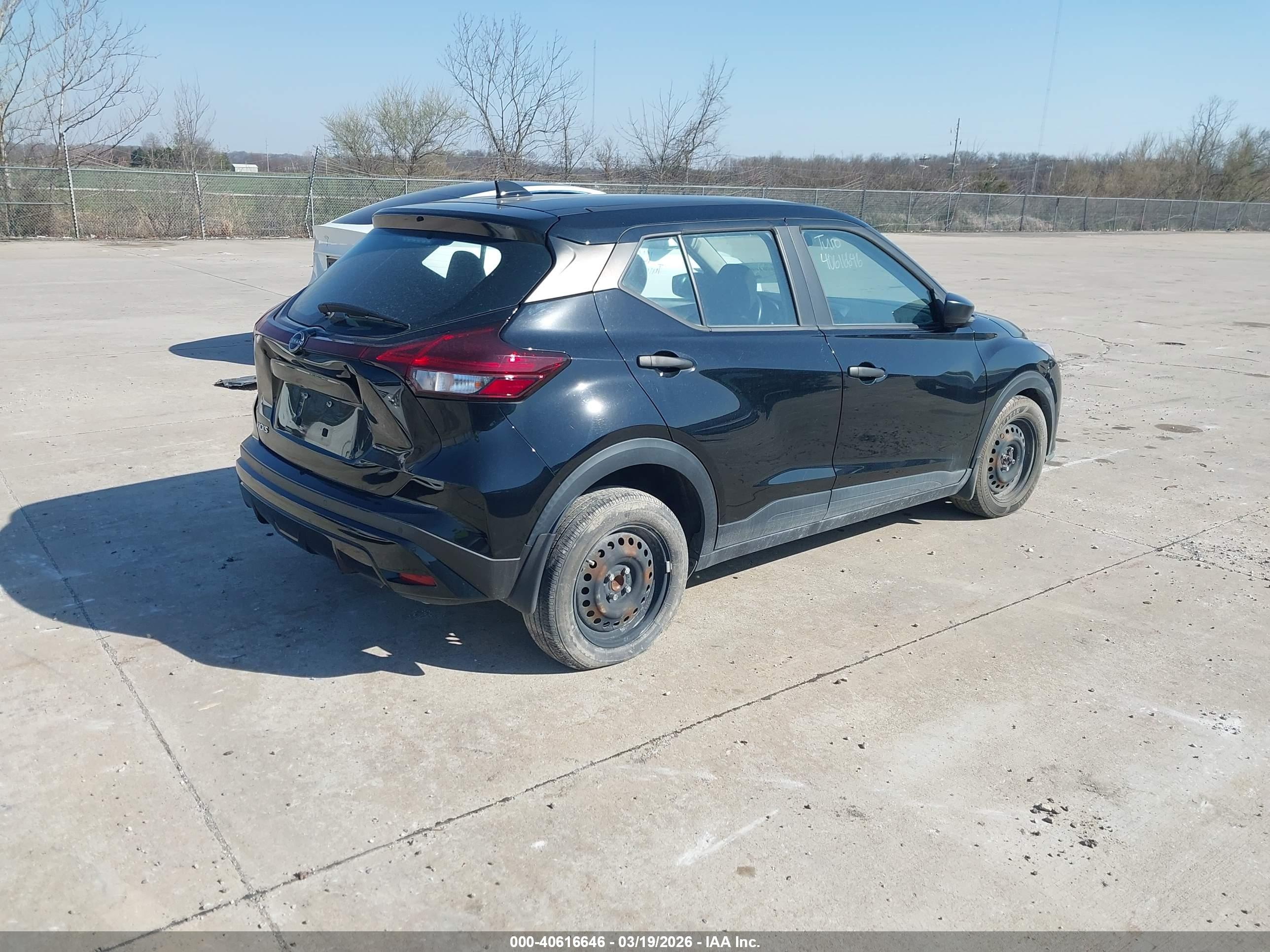 NISSAN KICKS image 4