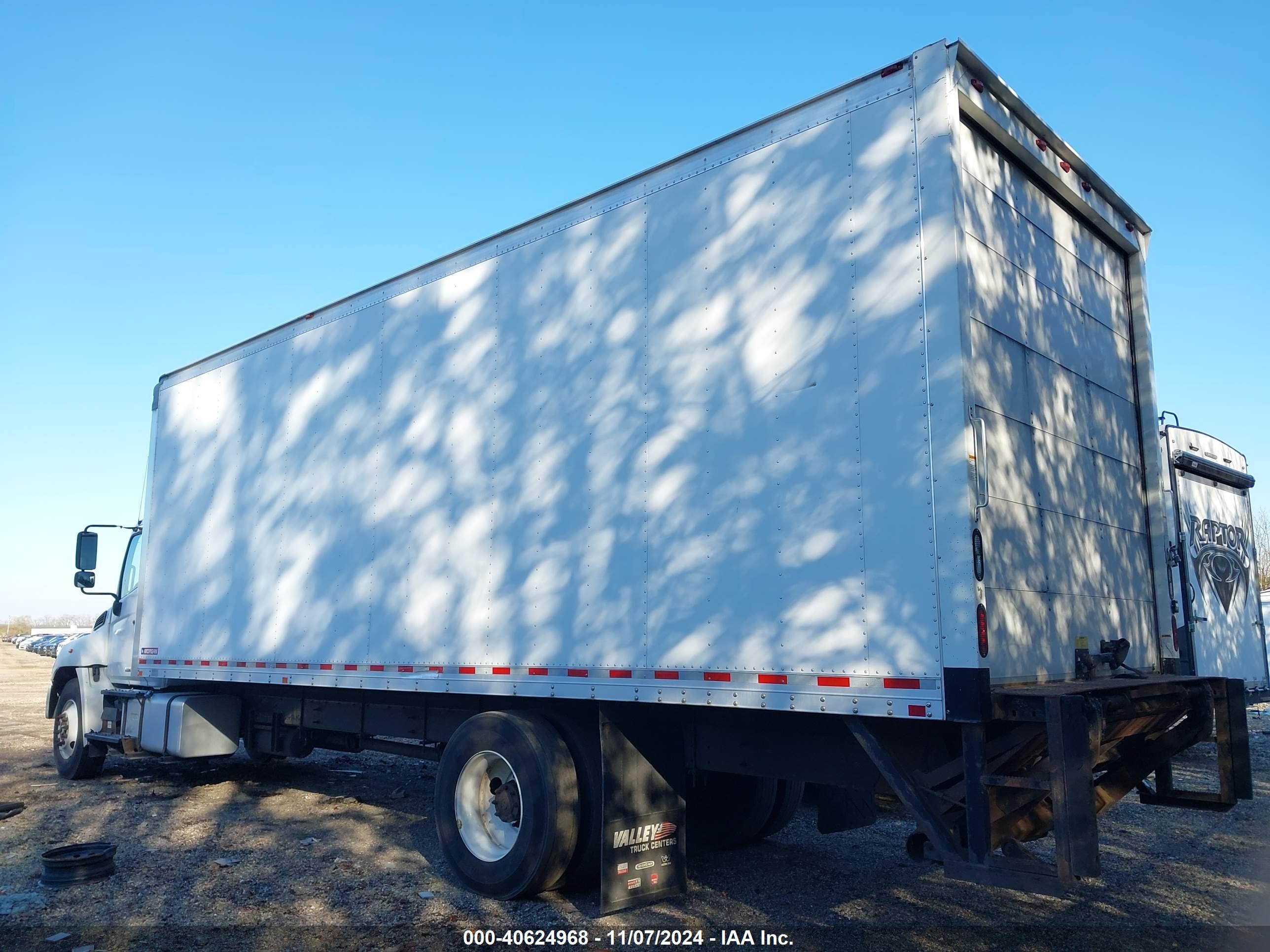 HINO 258/268 image 3