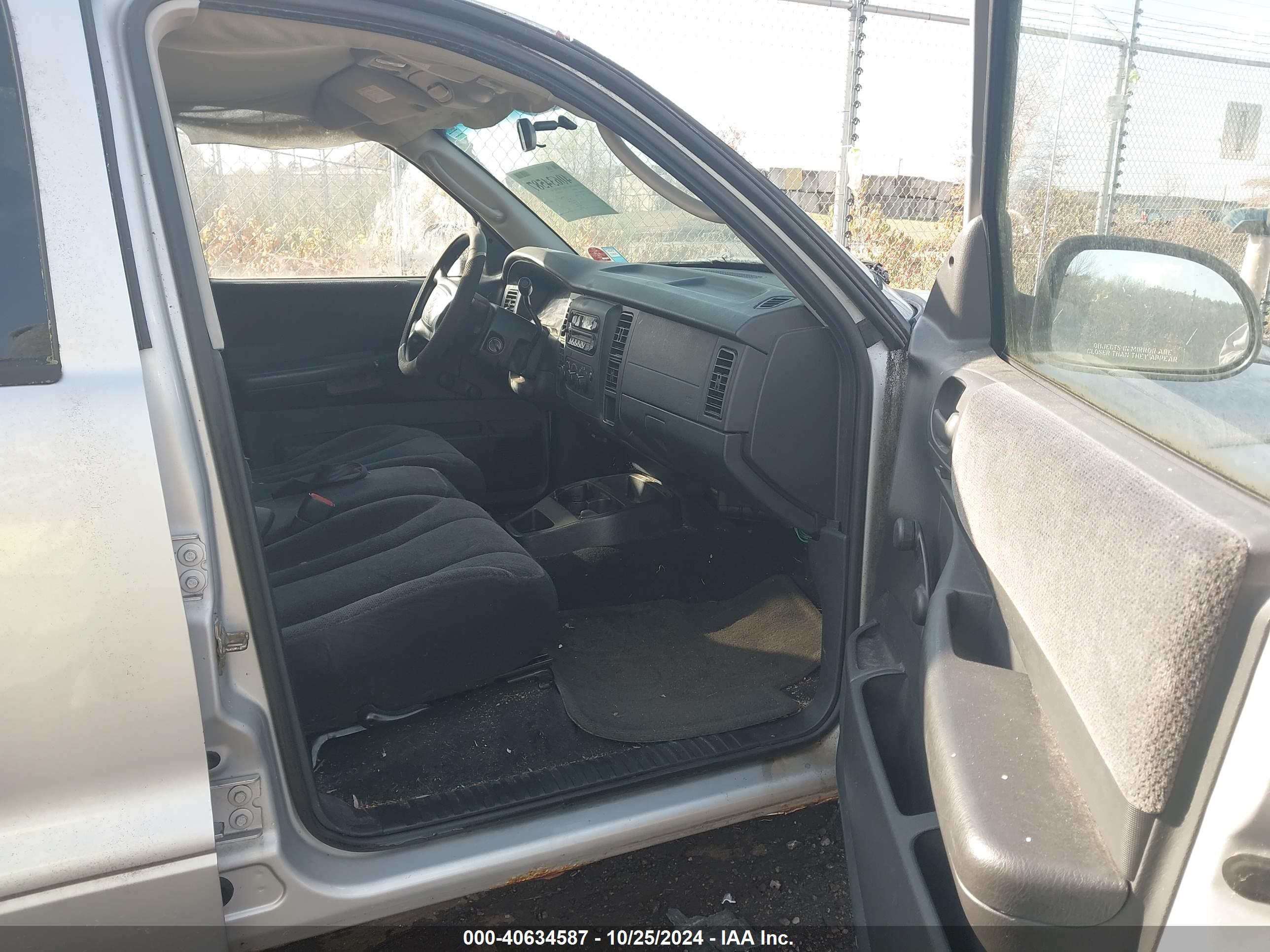 DODGE DAKOTA image 5