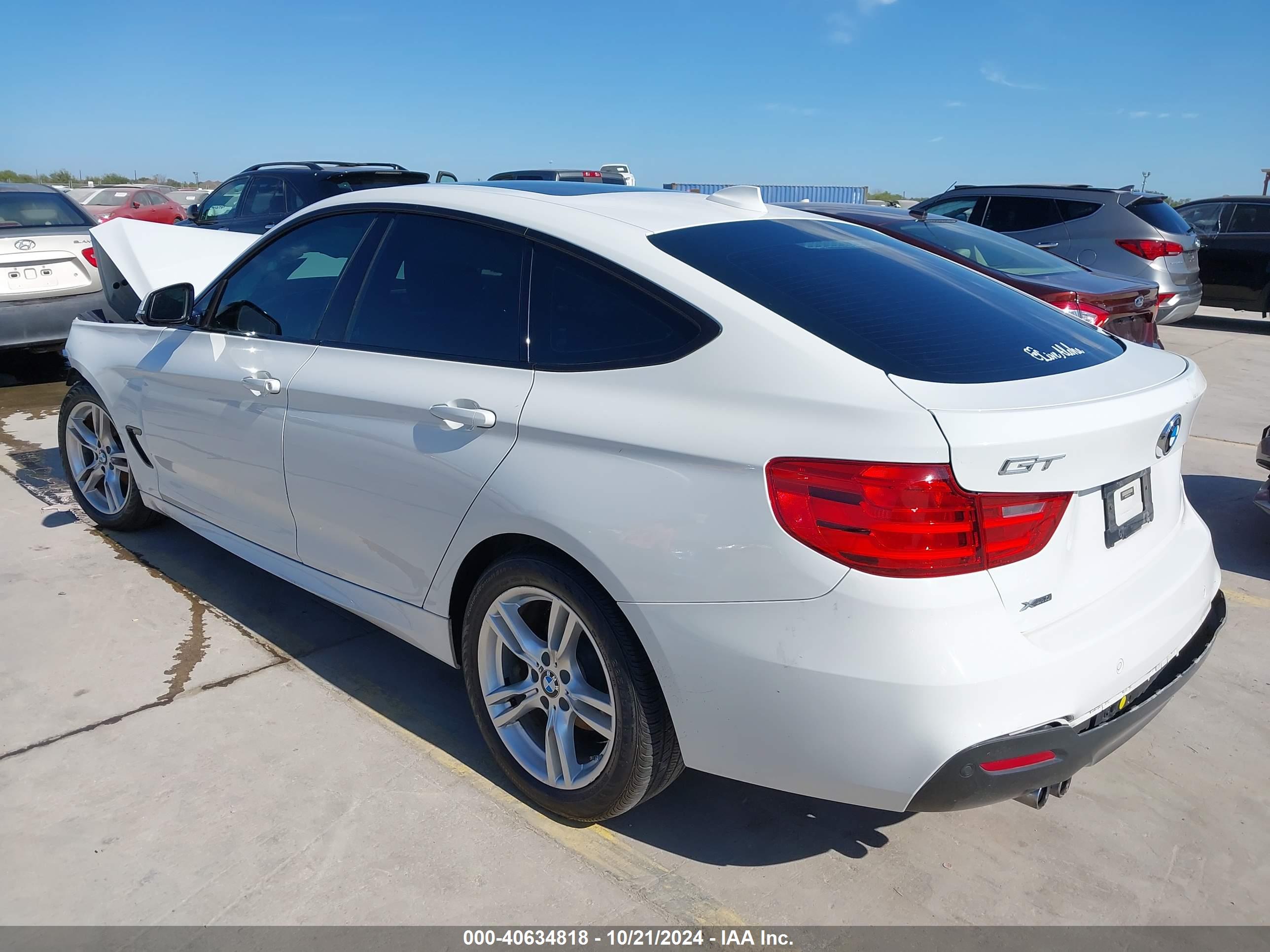 BMW 328I image 3