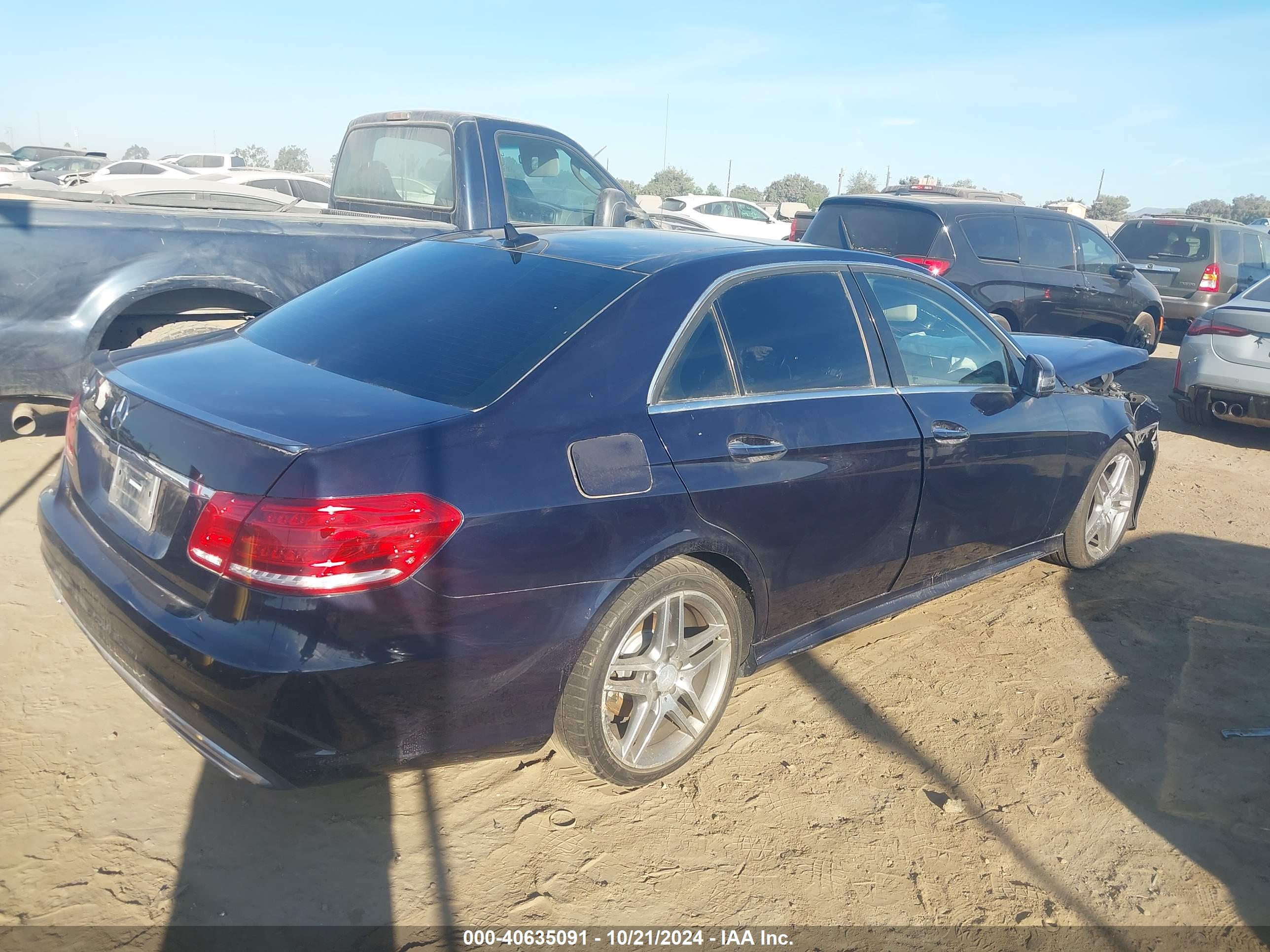 MERCEDES-BENZ E image 4
