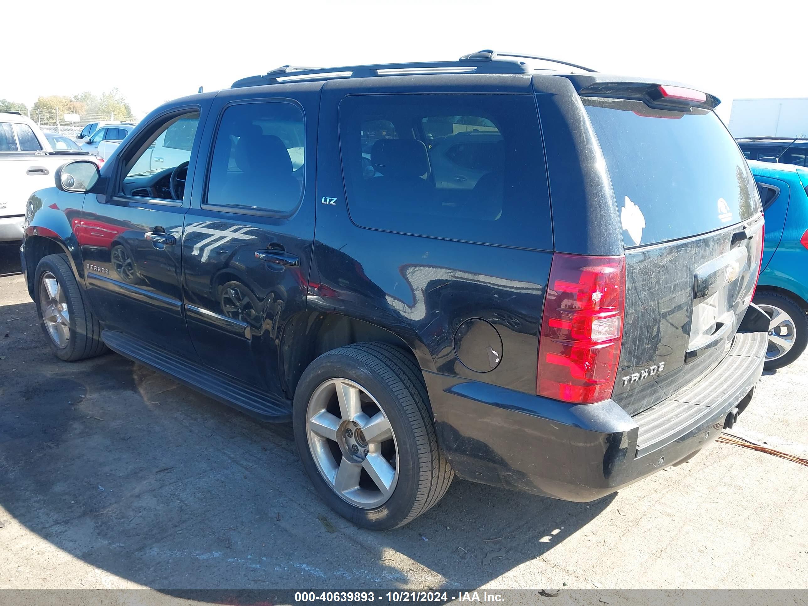 CHEVROLET TAHOE image 3