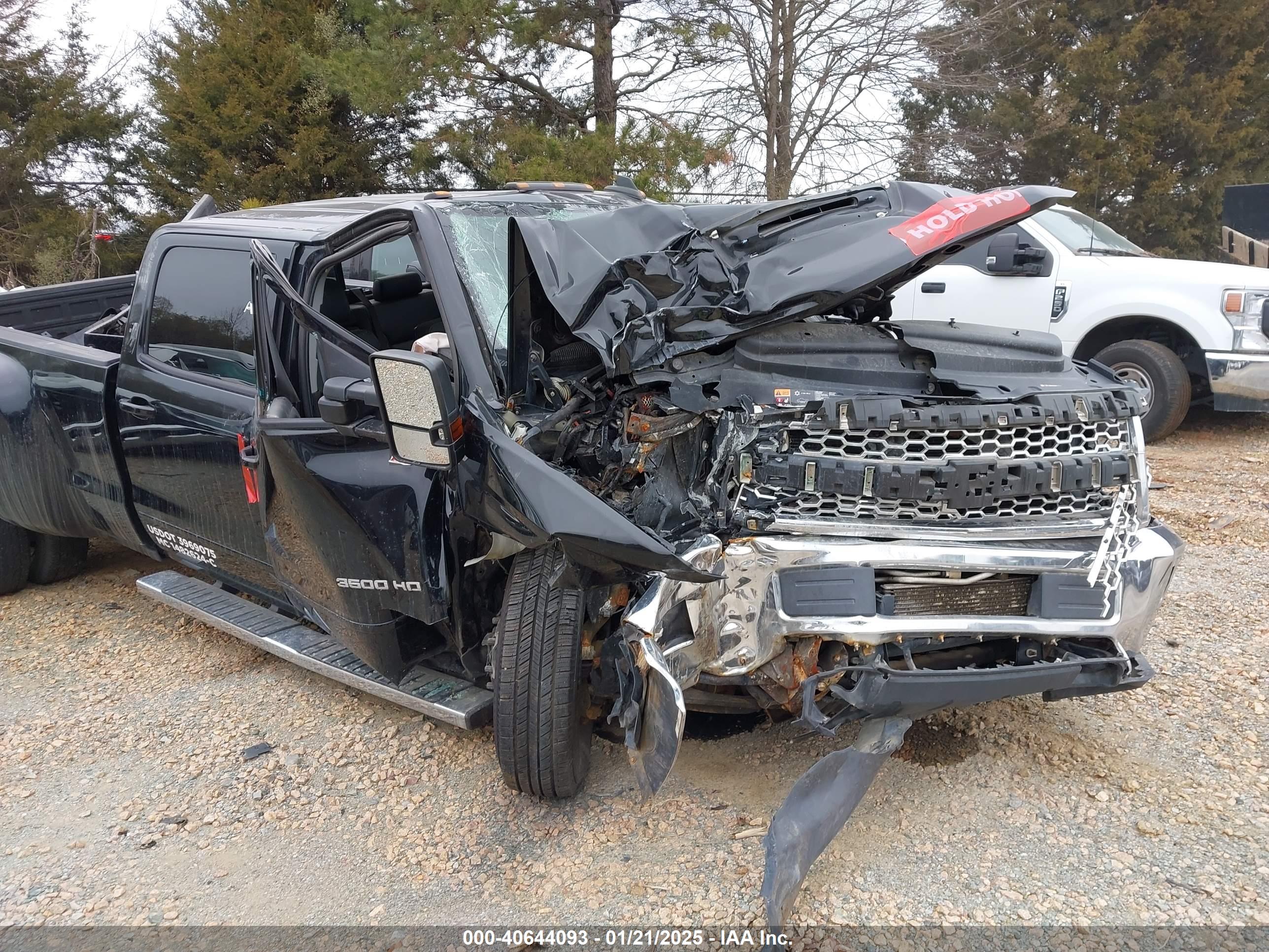 CHEVROLET SILVERADO image 6
