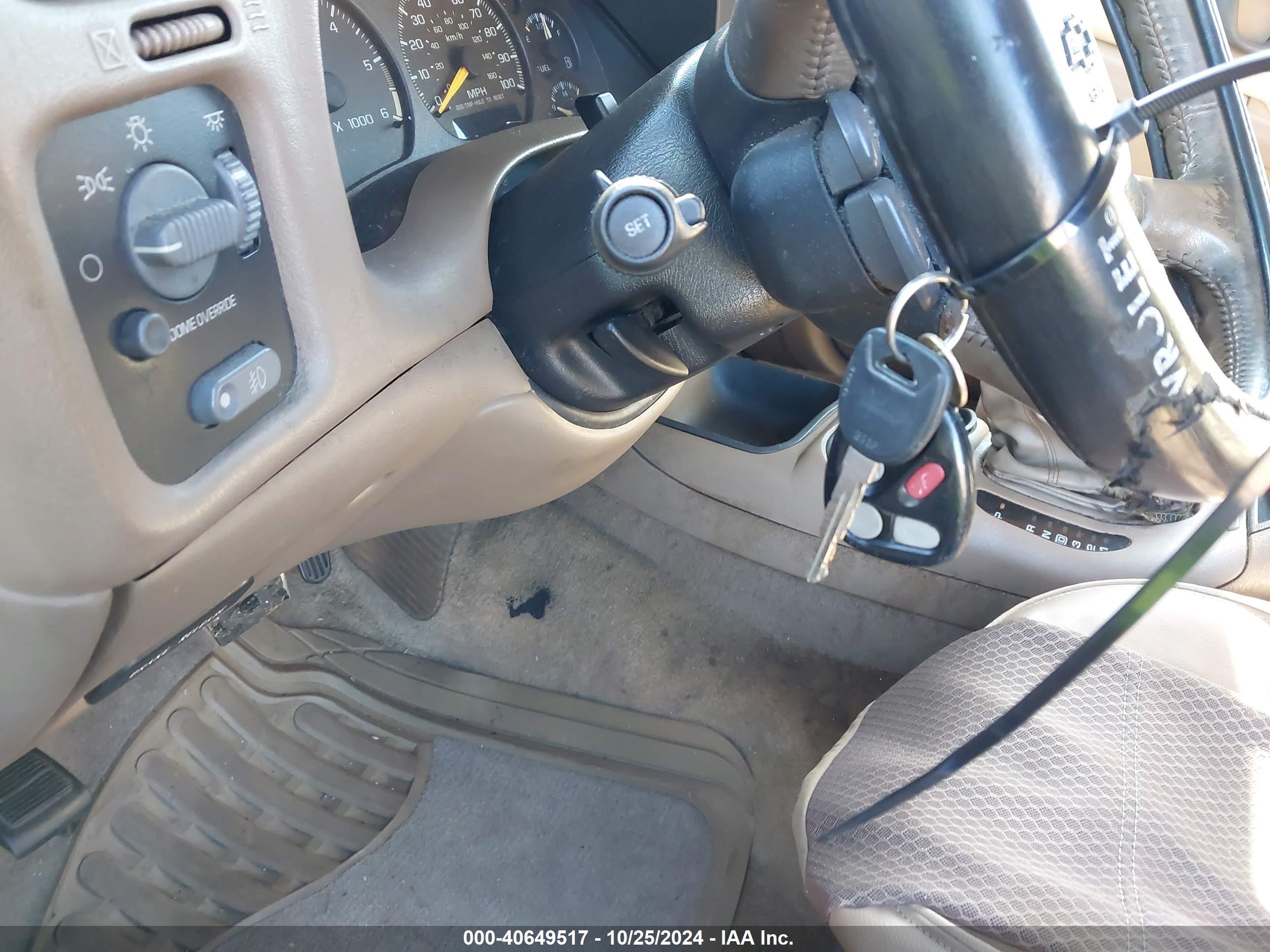 CHEVROLET BLAZER image 11