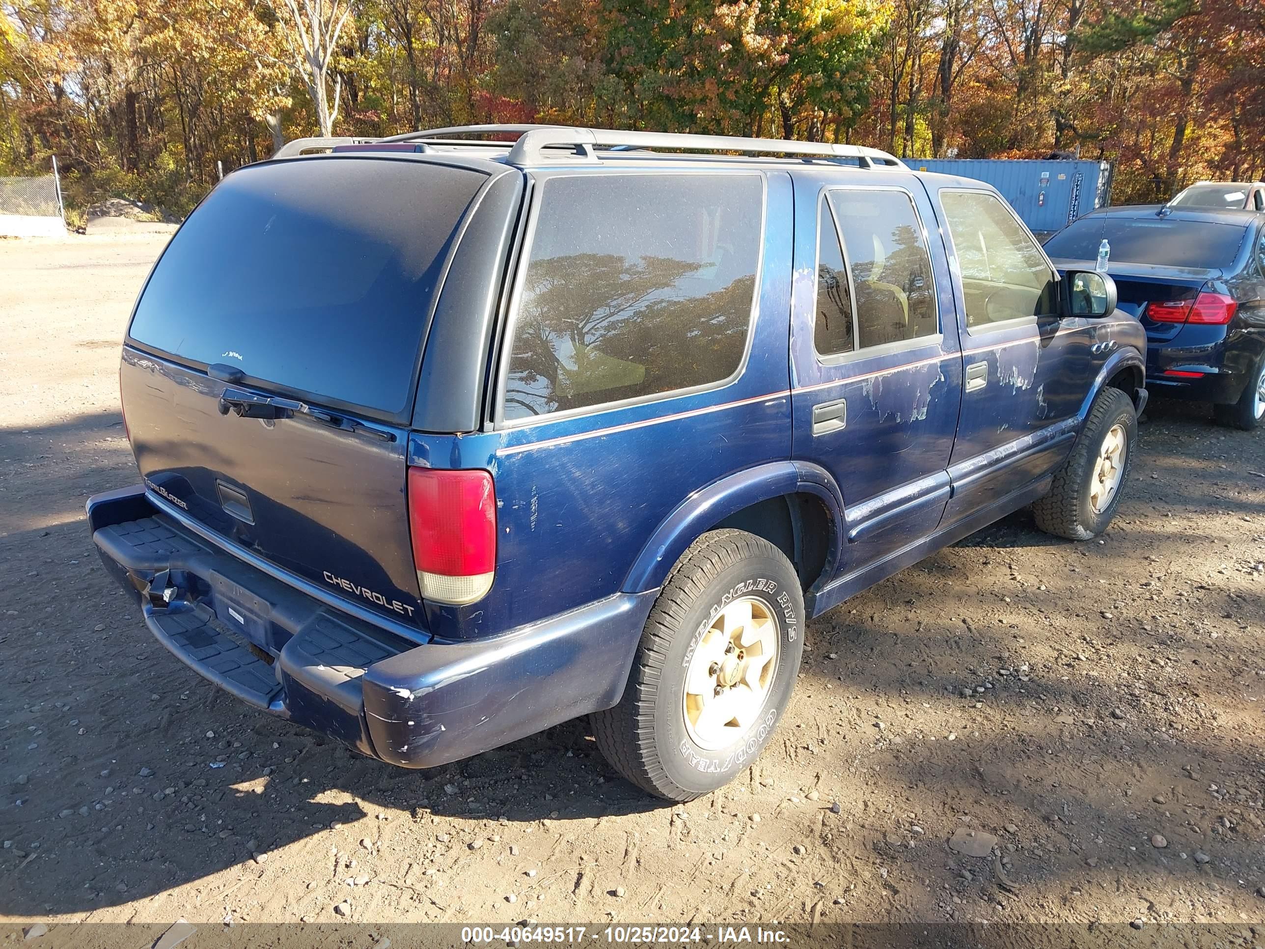 CHEVROLET BLAZER image 4