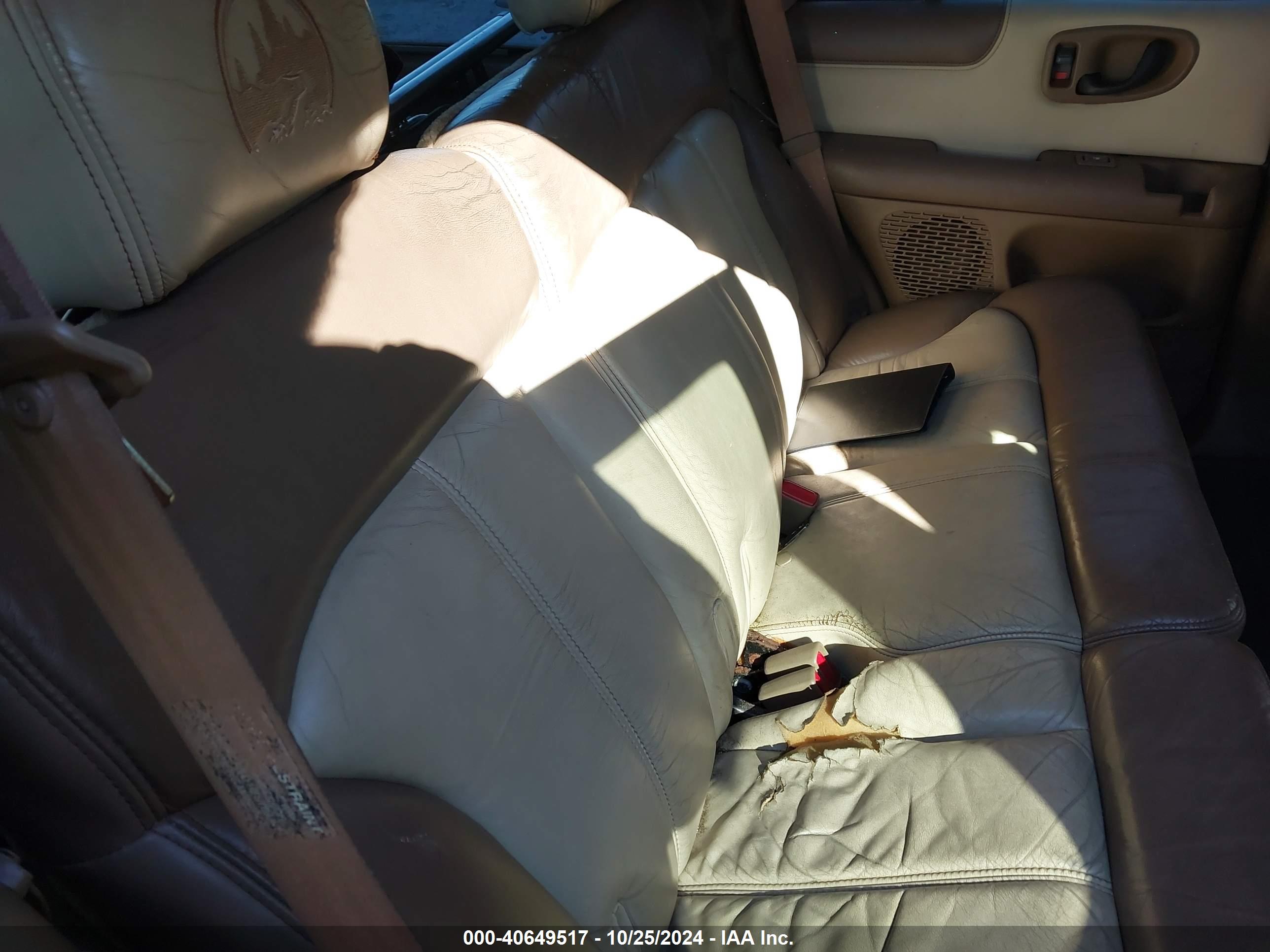 CHEVROLET BLAZER image 8