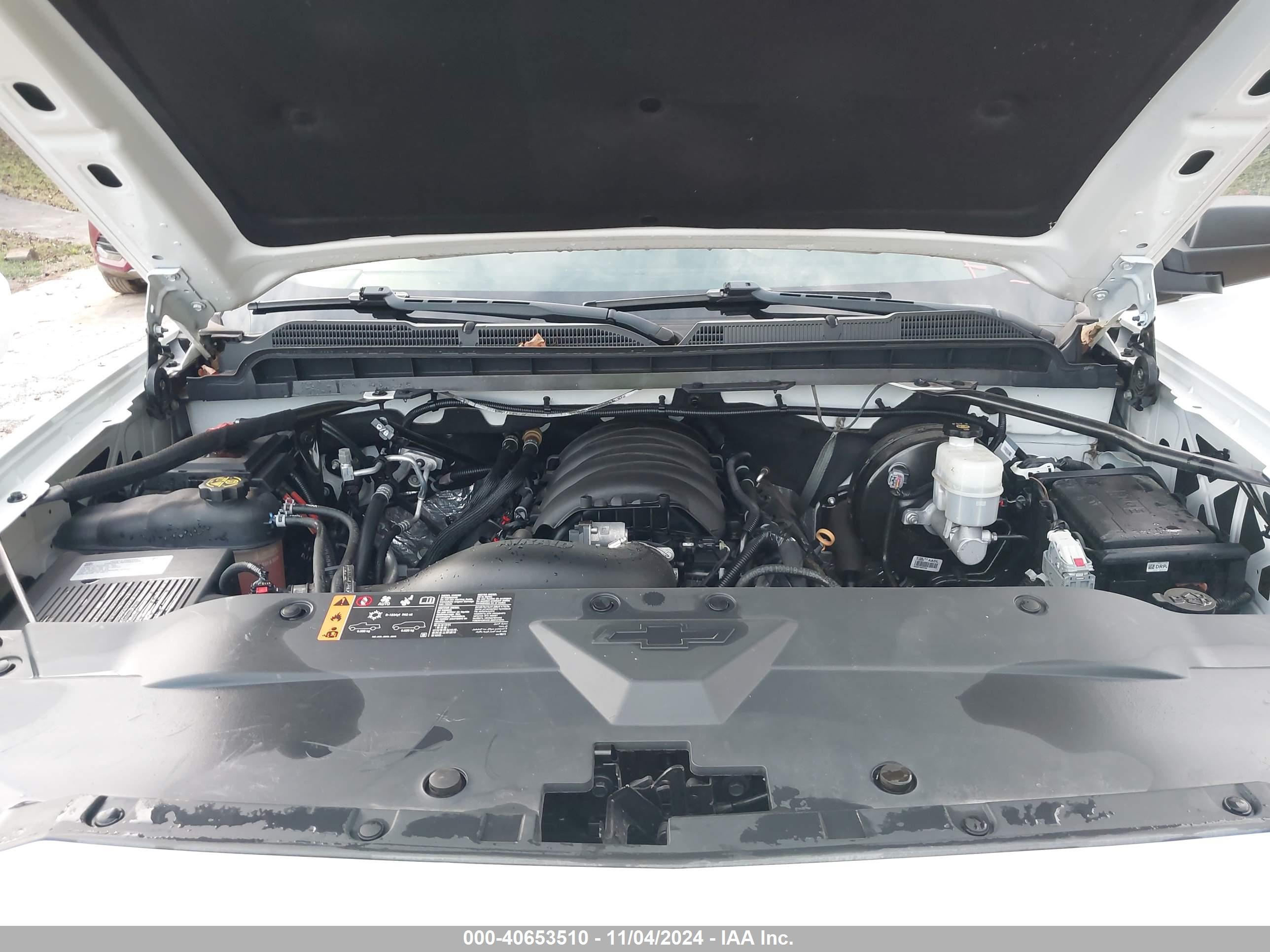 CHEVROLET SILVERADO image 10