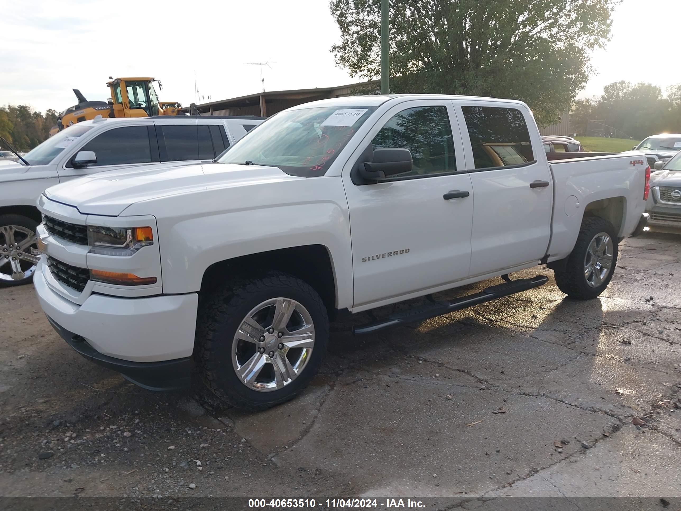 CHEVROLET SILVERADO image 2