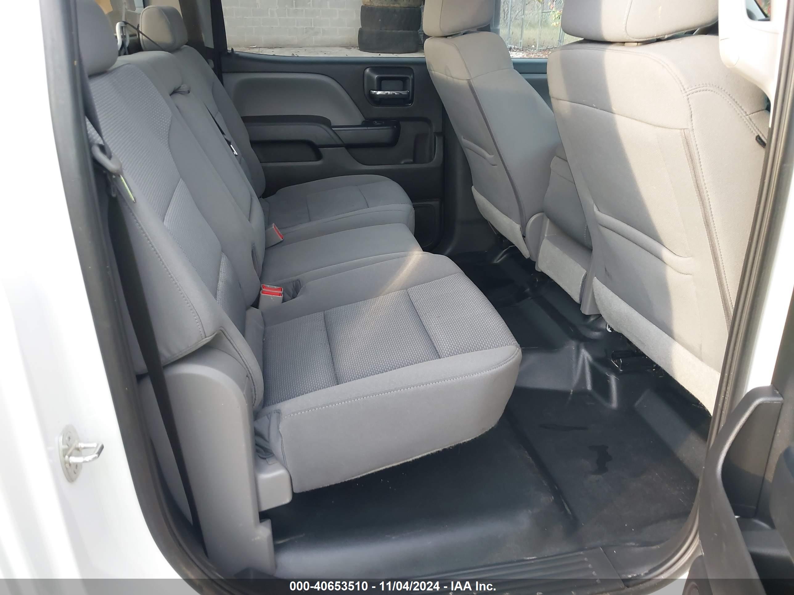 CHEVROLET SILVERADO image 8