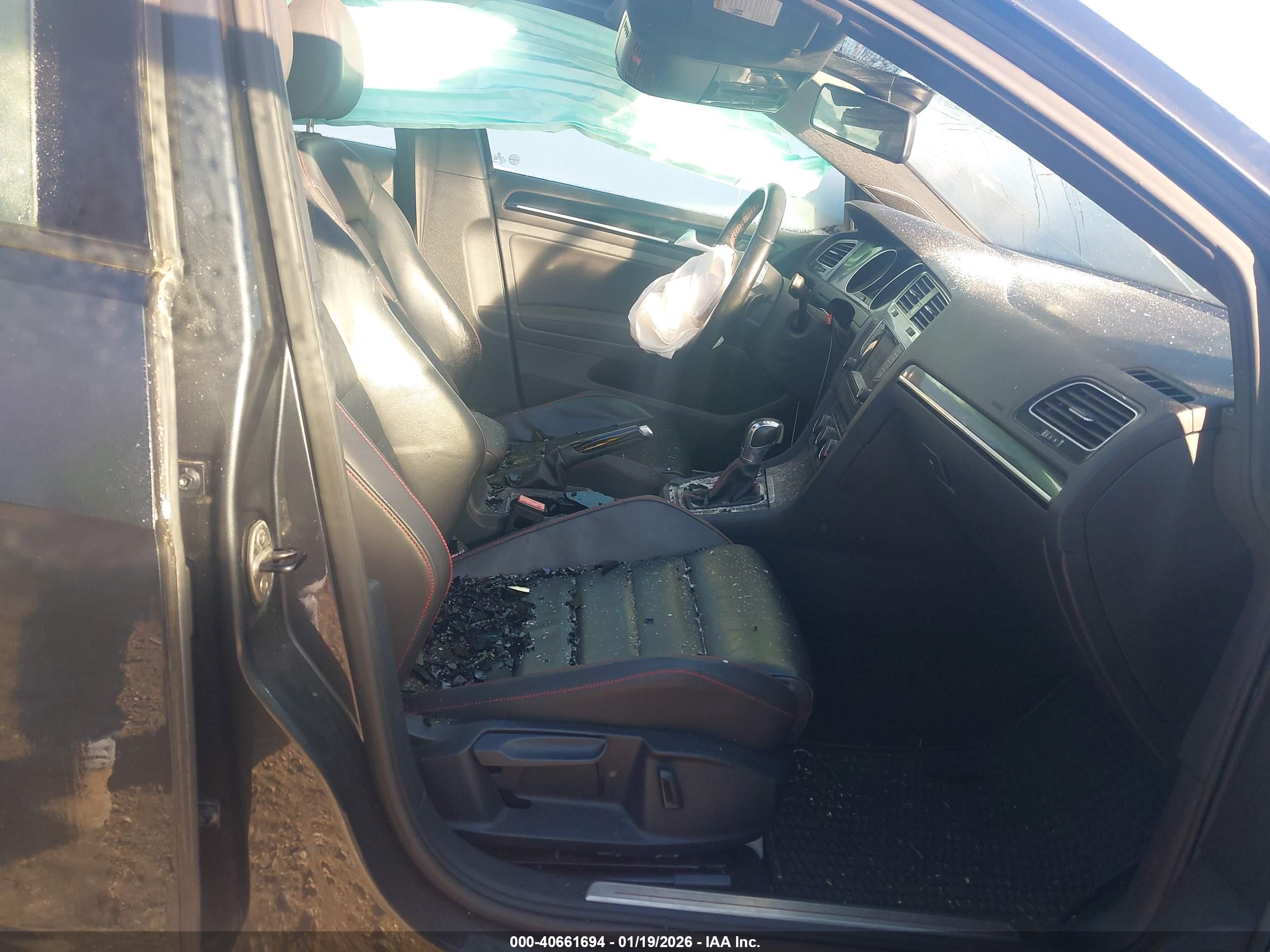 VOLKSWAGEN GOLF image 5