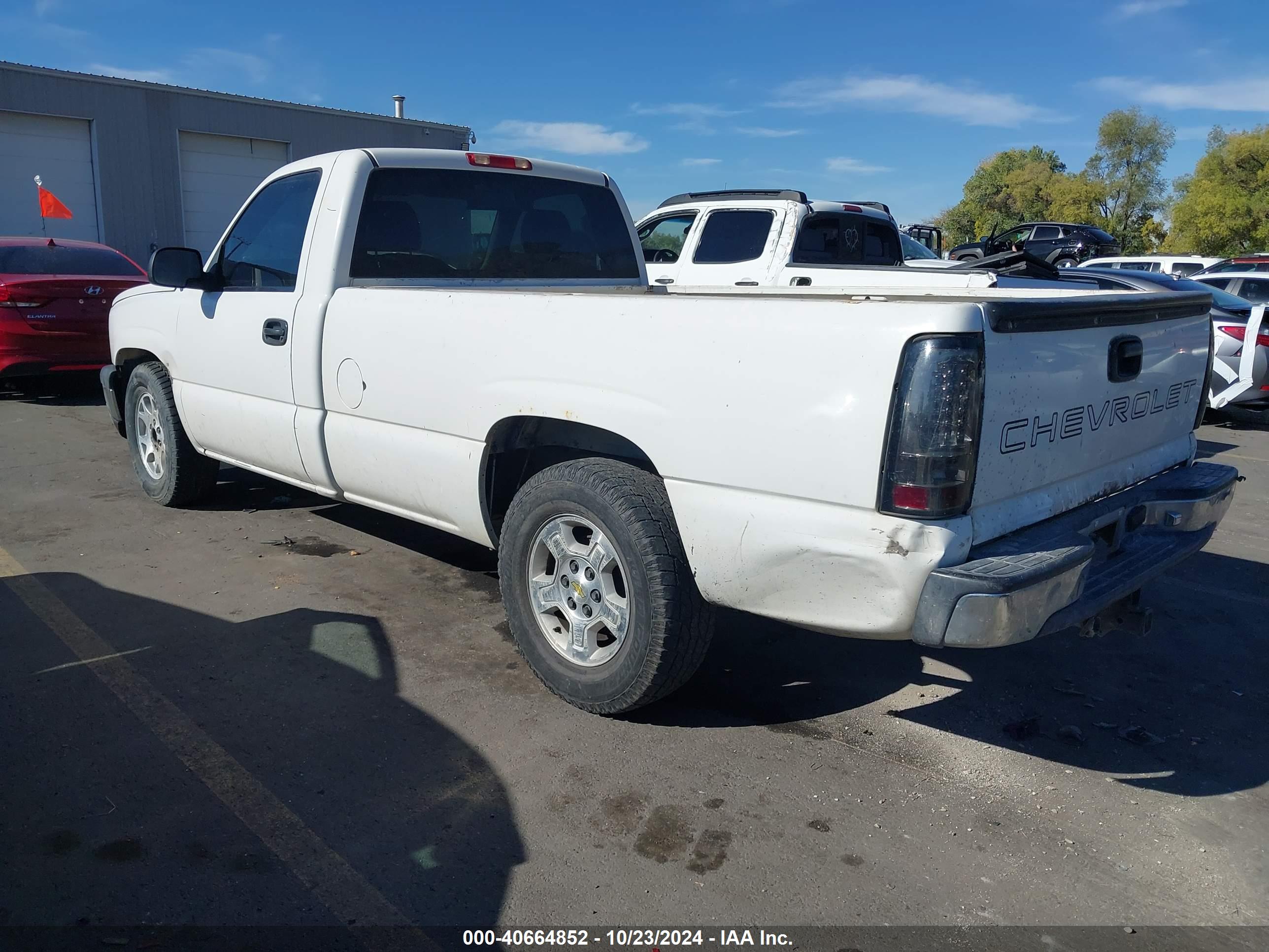 CHEVROLET SILVERADO image 3