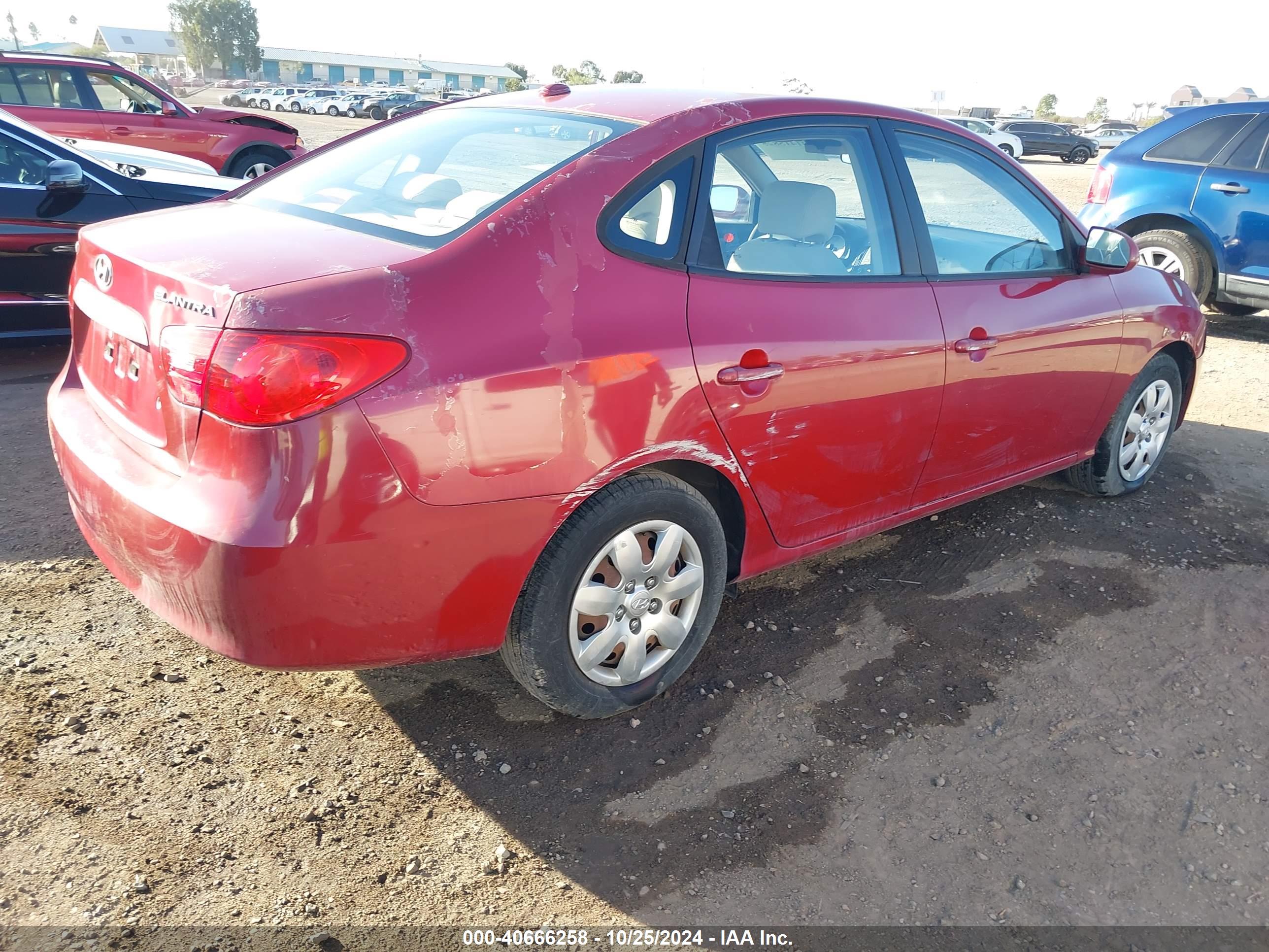 HYUNDAI ELANTRA image 4