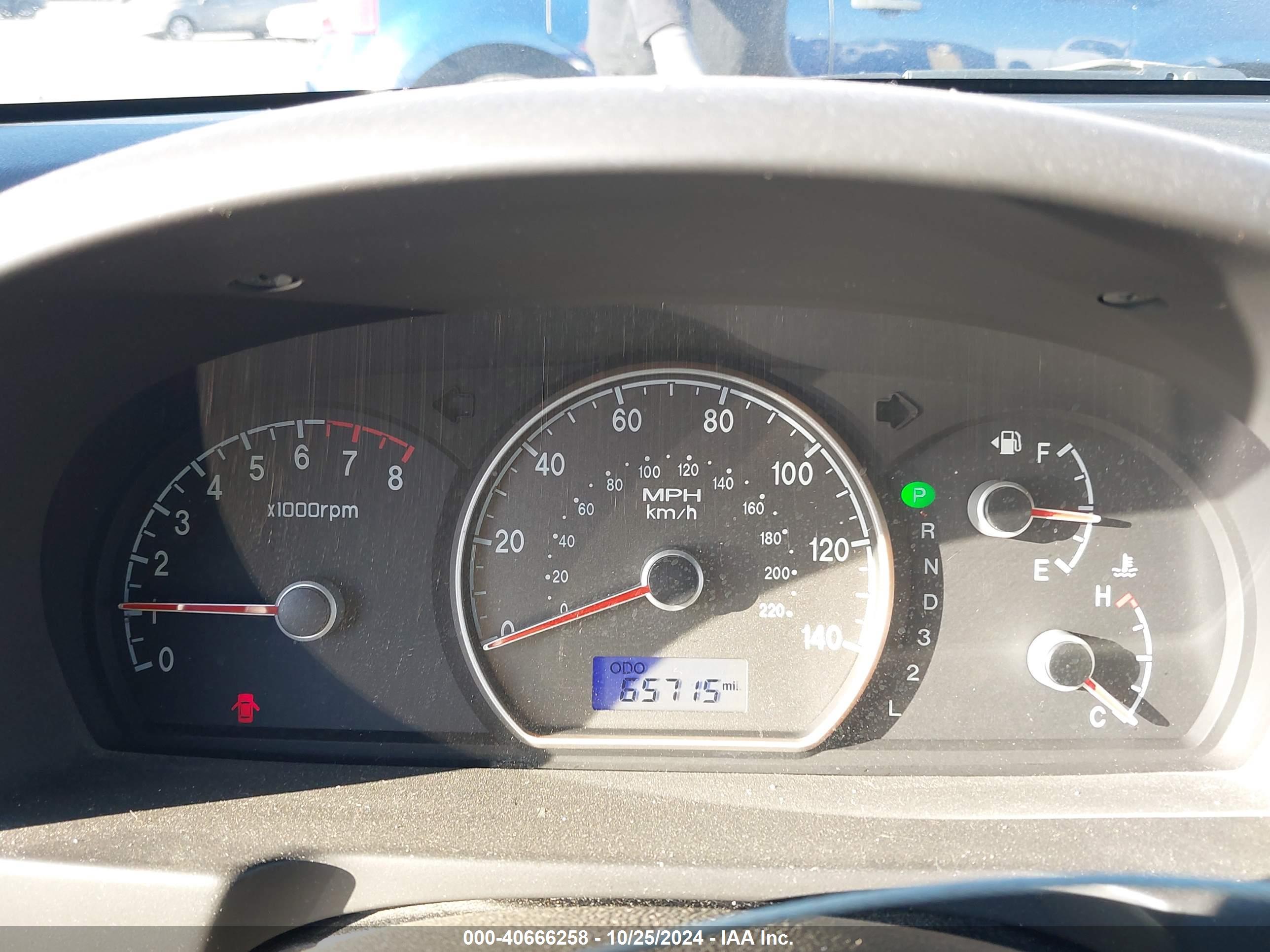 HYUNDAI ELANTRA image 7