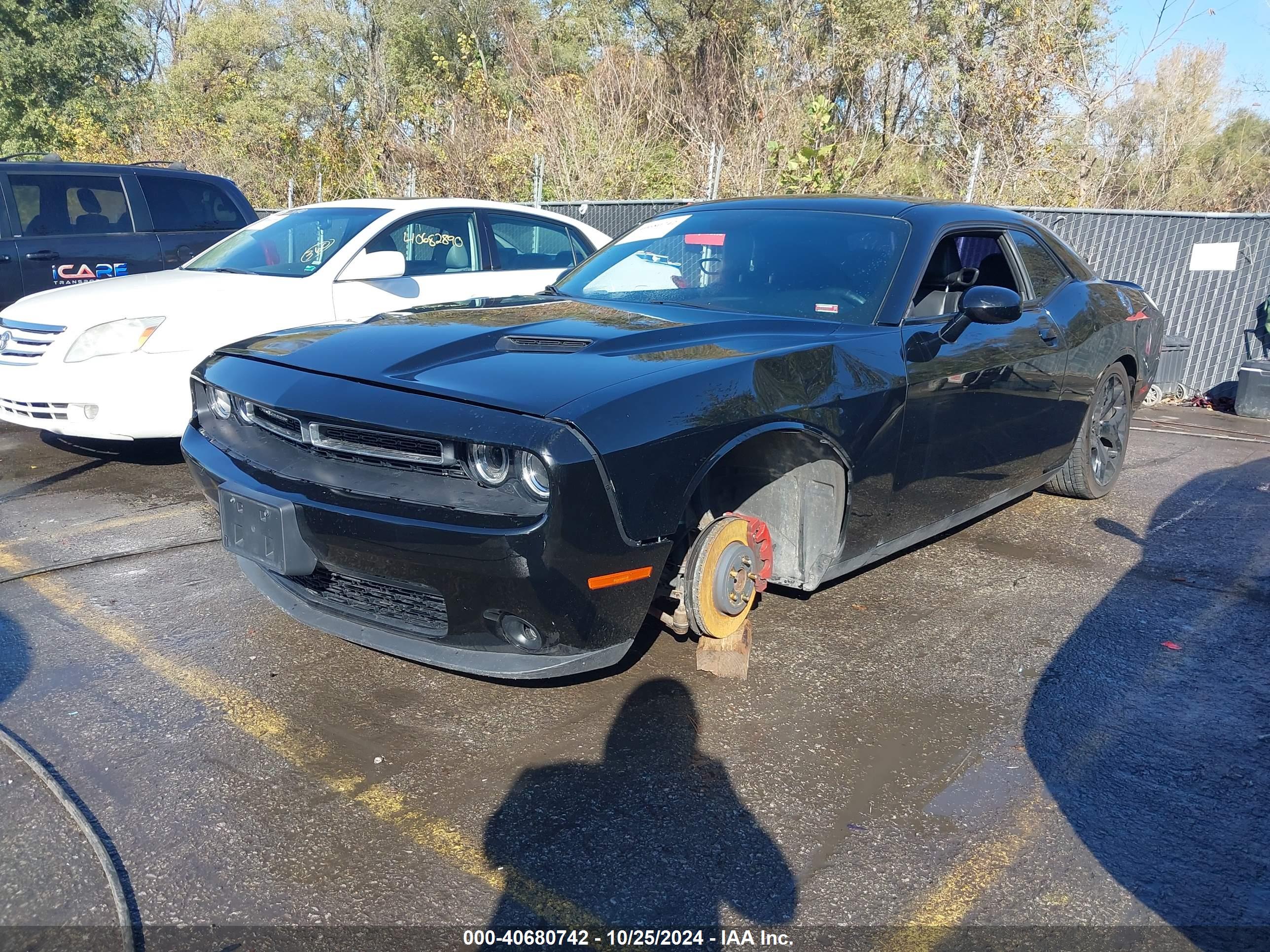 DODGE CHALLENGER image 2