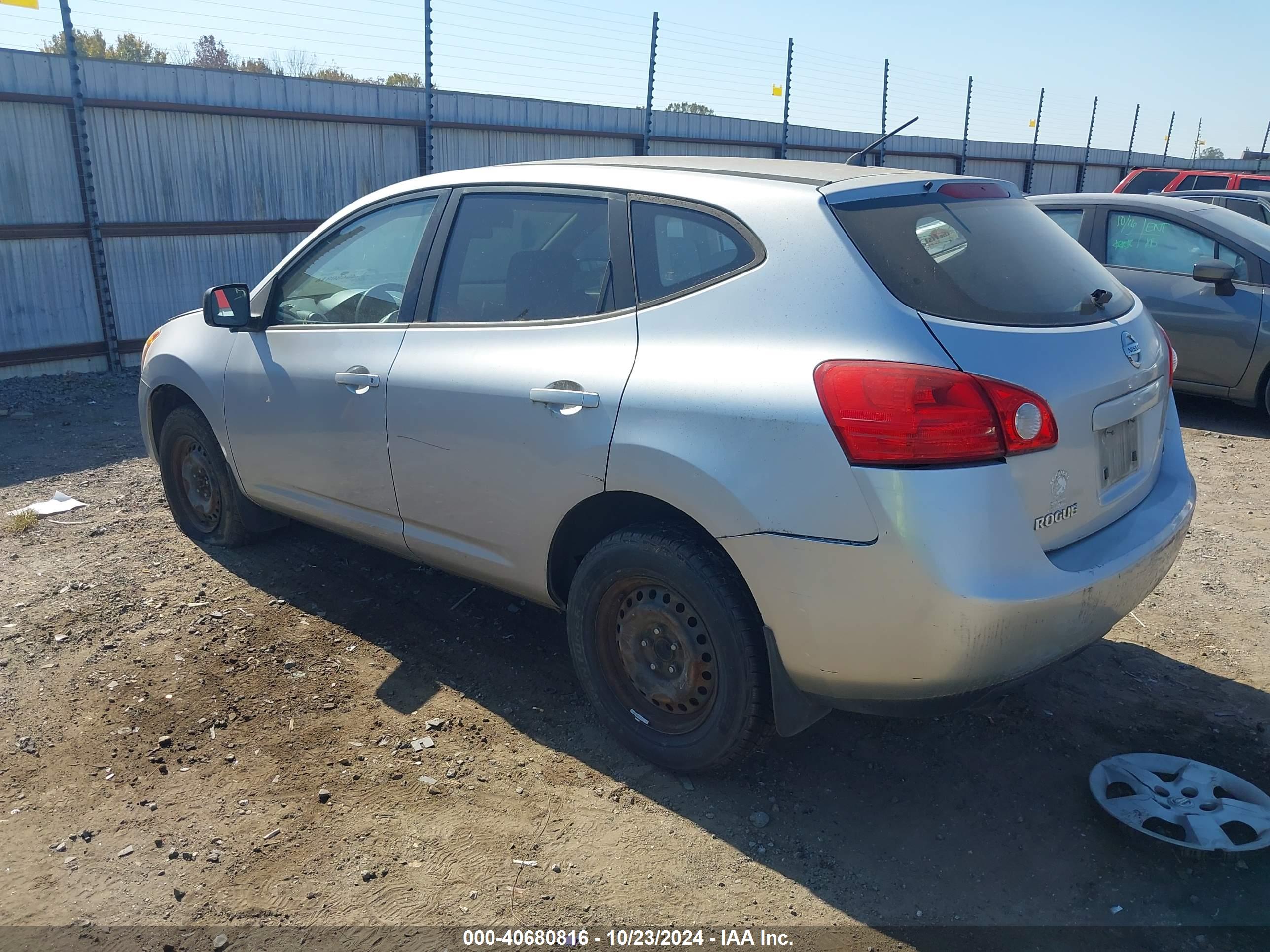 NISSAN ROGUE image 3