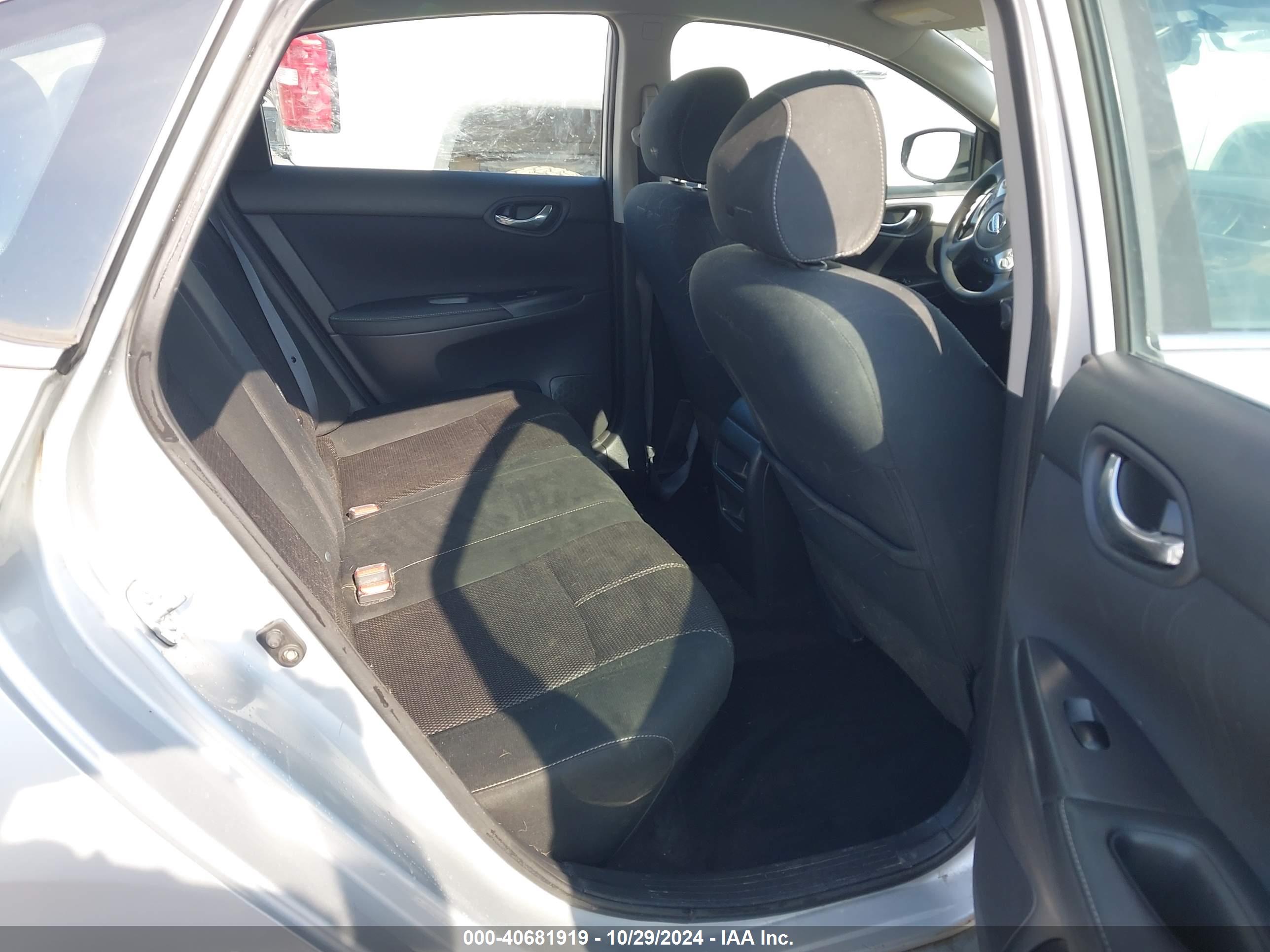NISSAN SENTRA image 8