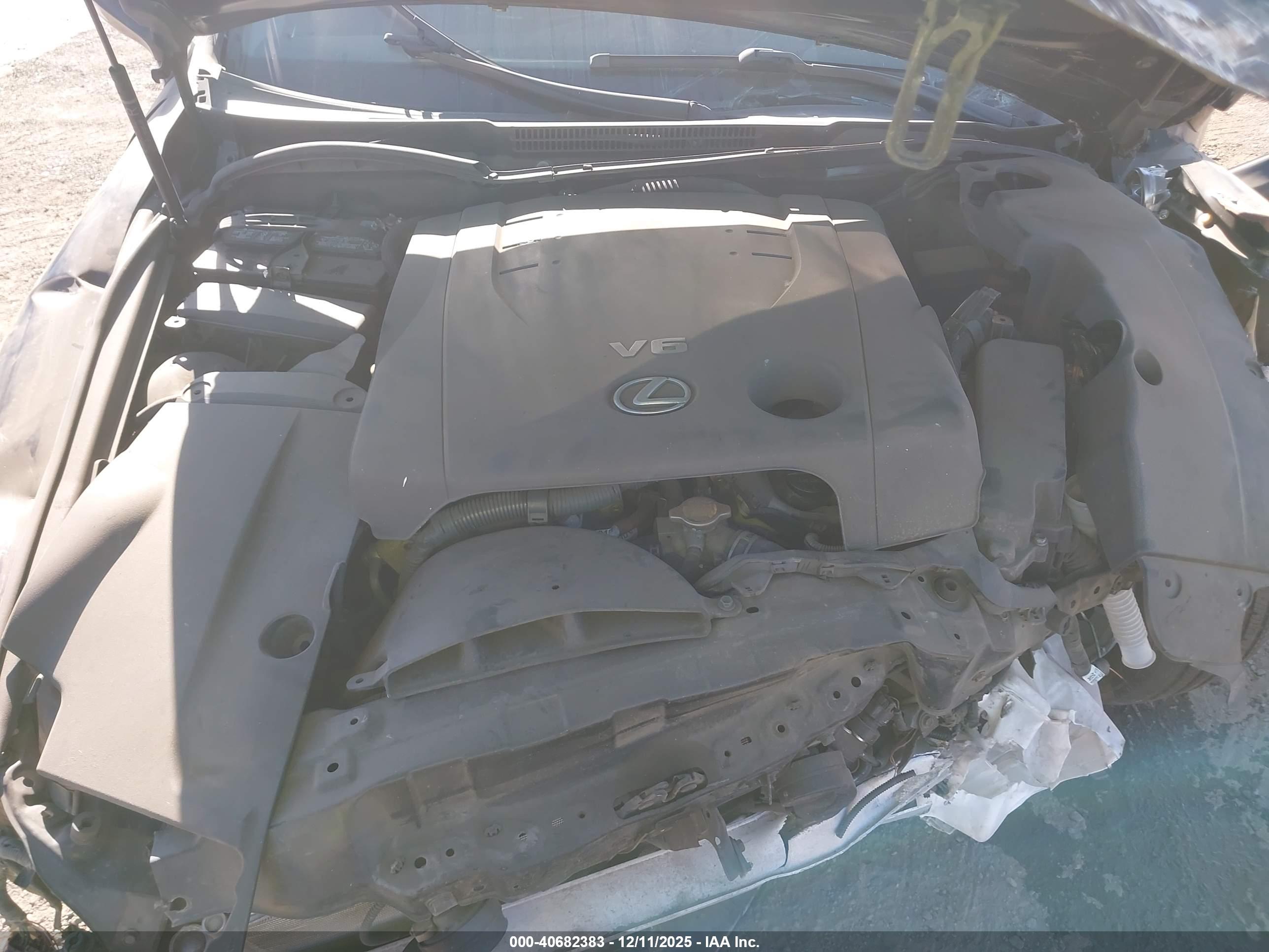 LEXUS IS image 10