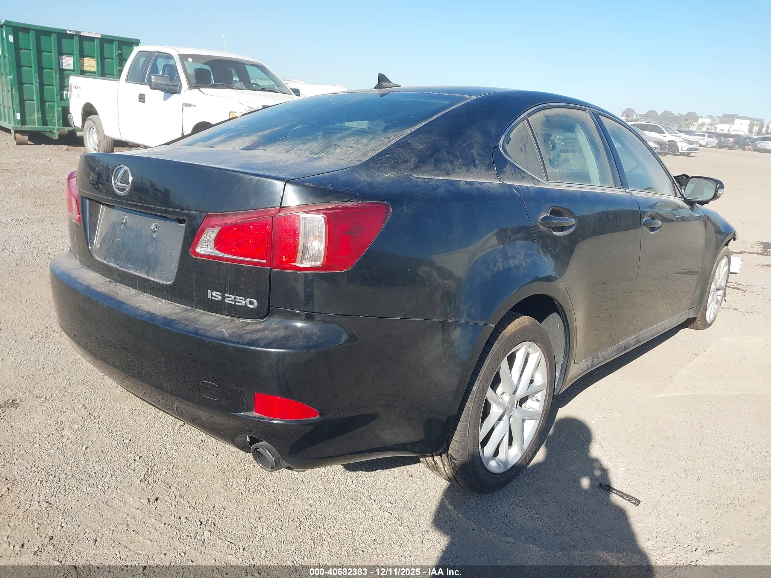 LEXUS IS image 4