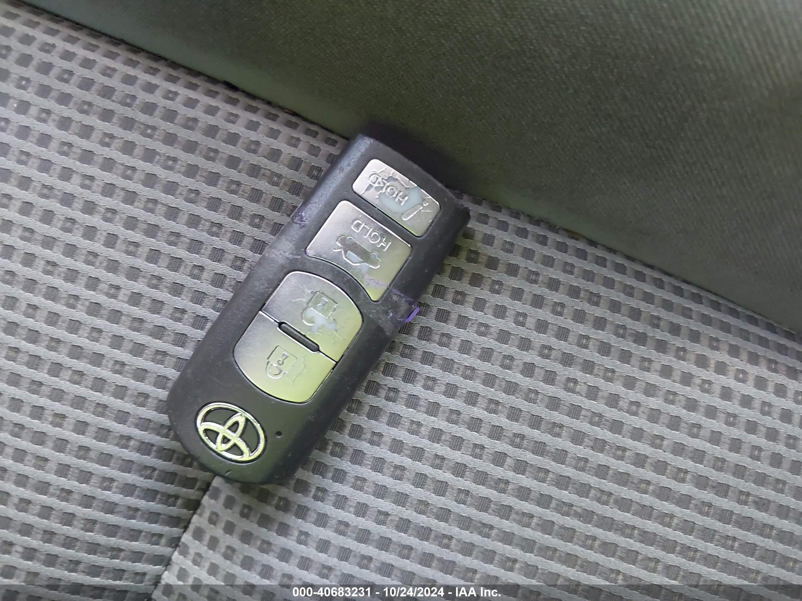 TOYOTA YARIS image 11