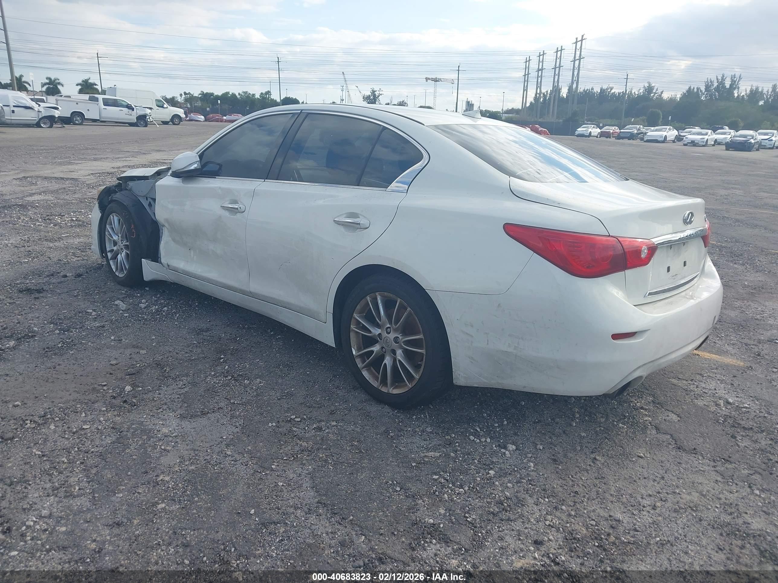 INFINITI Q50 image 3