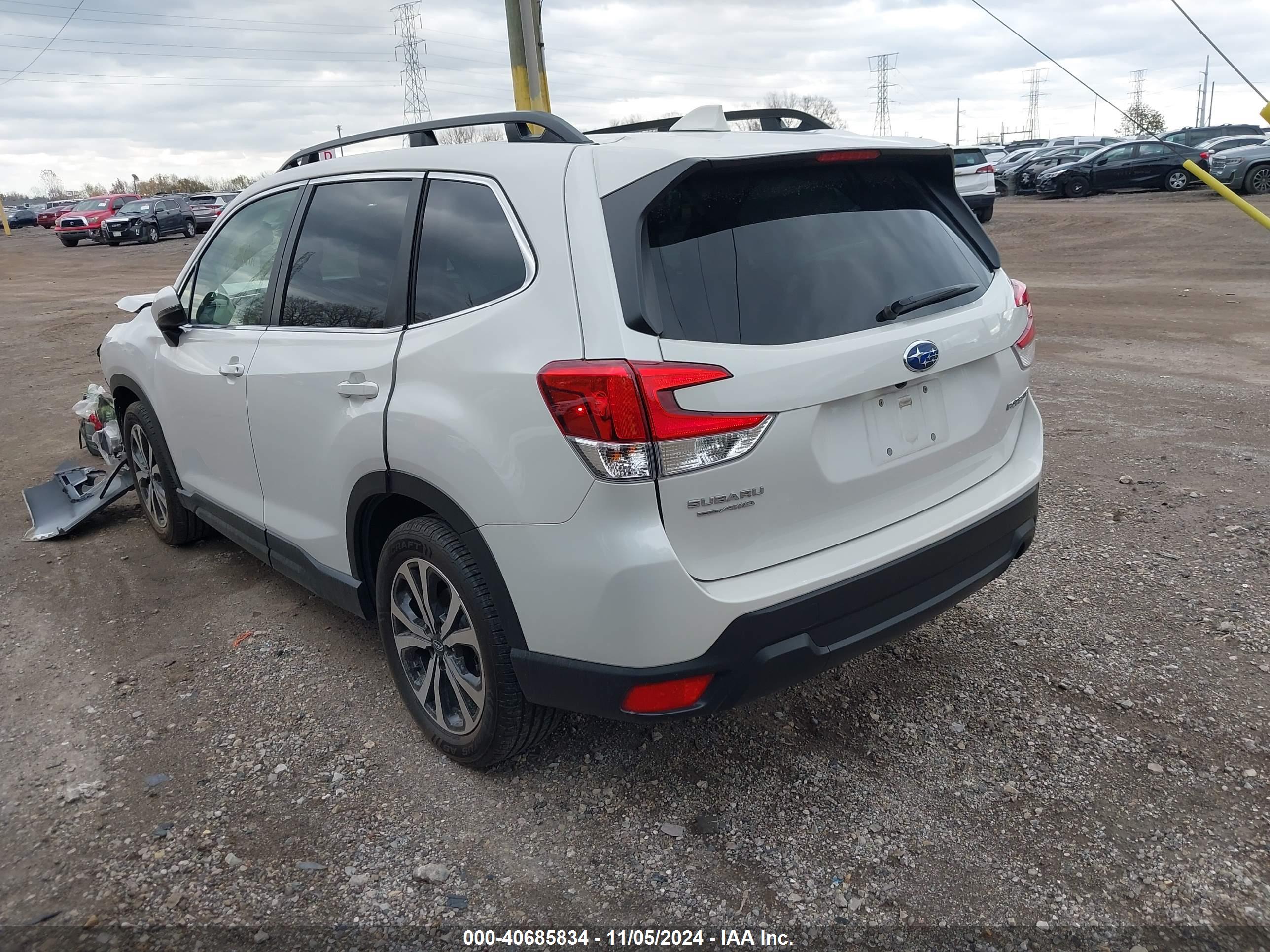 SUBARU FORESTER image 3