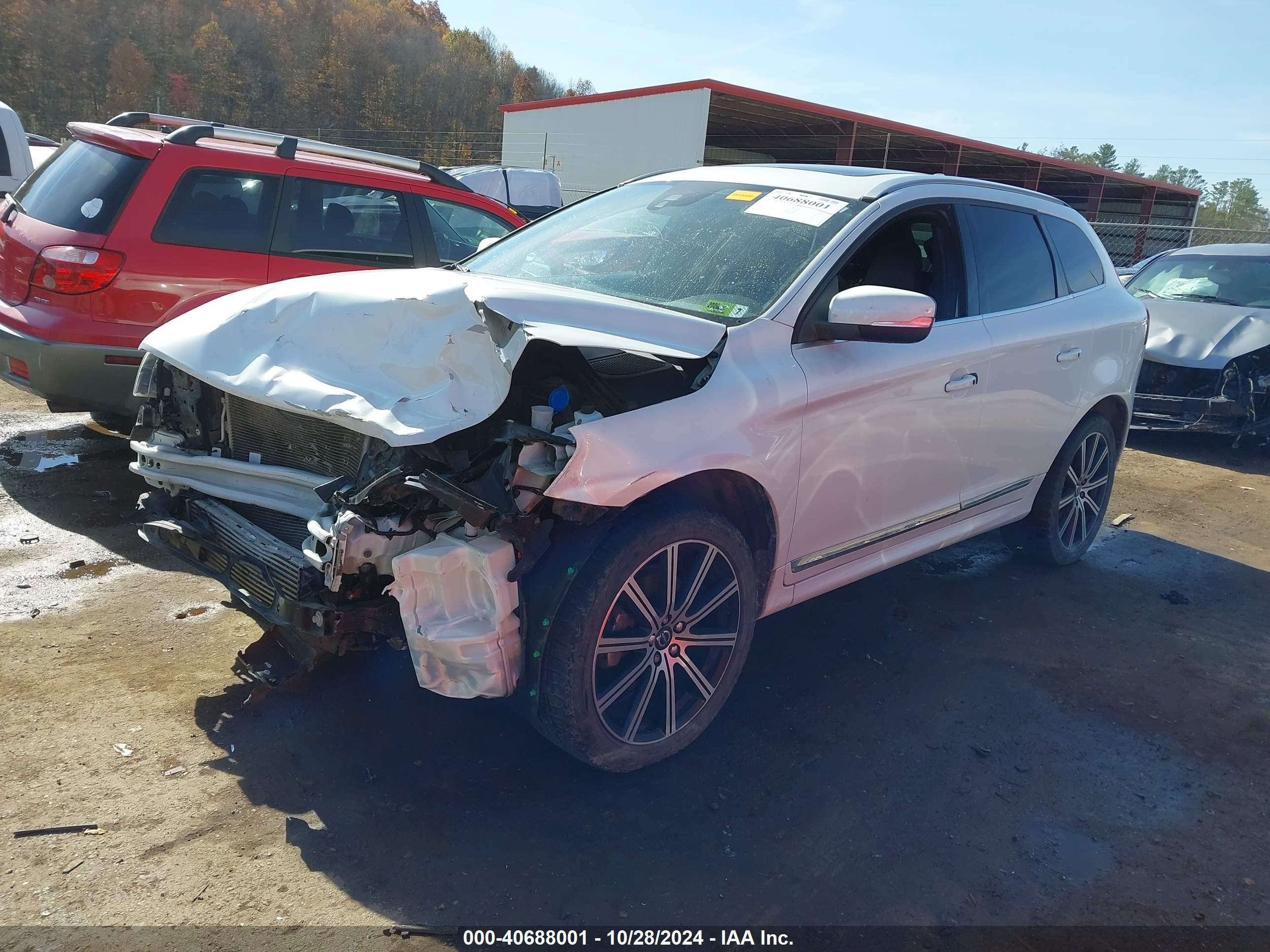 VOLVO XC60 image 2