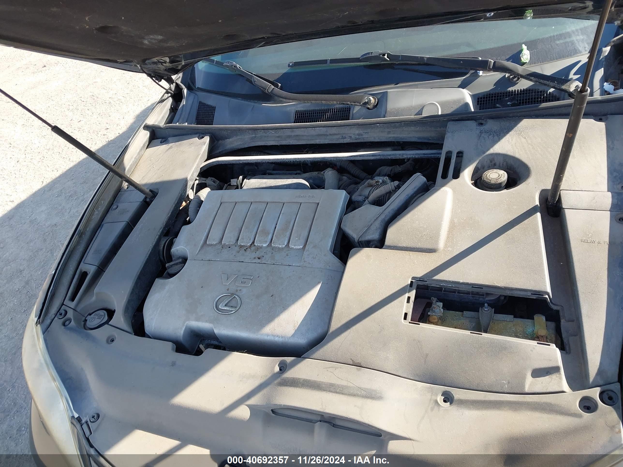 LEXUS ES image 10