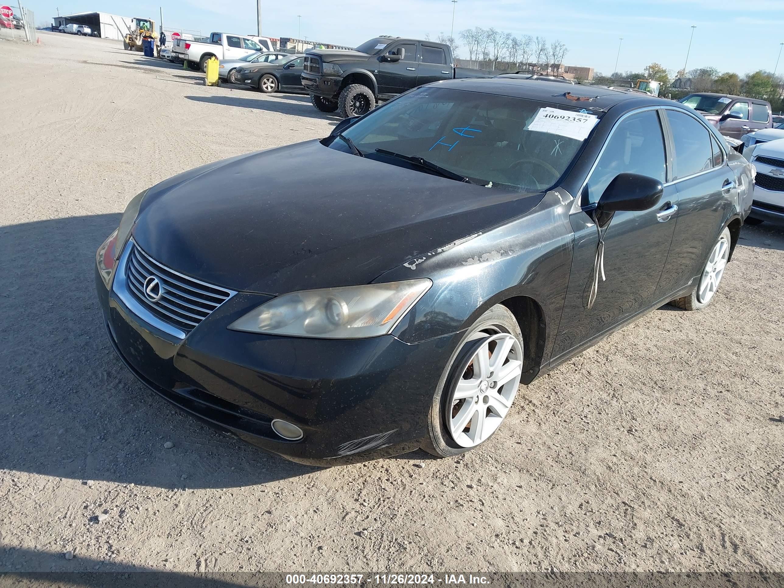 LEXUS ES image 2