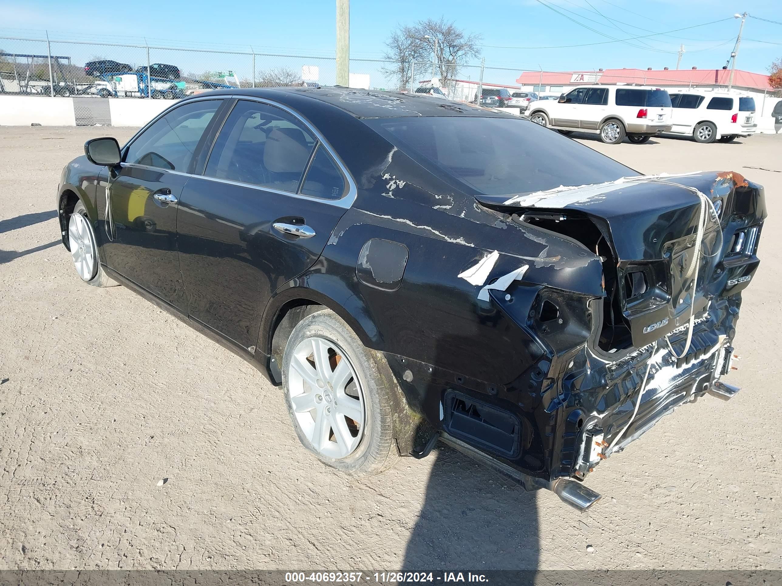LEXUS ES image 3