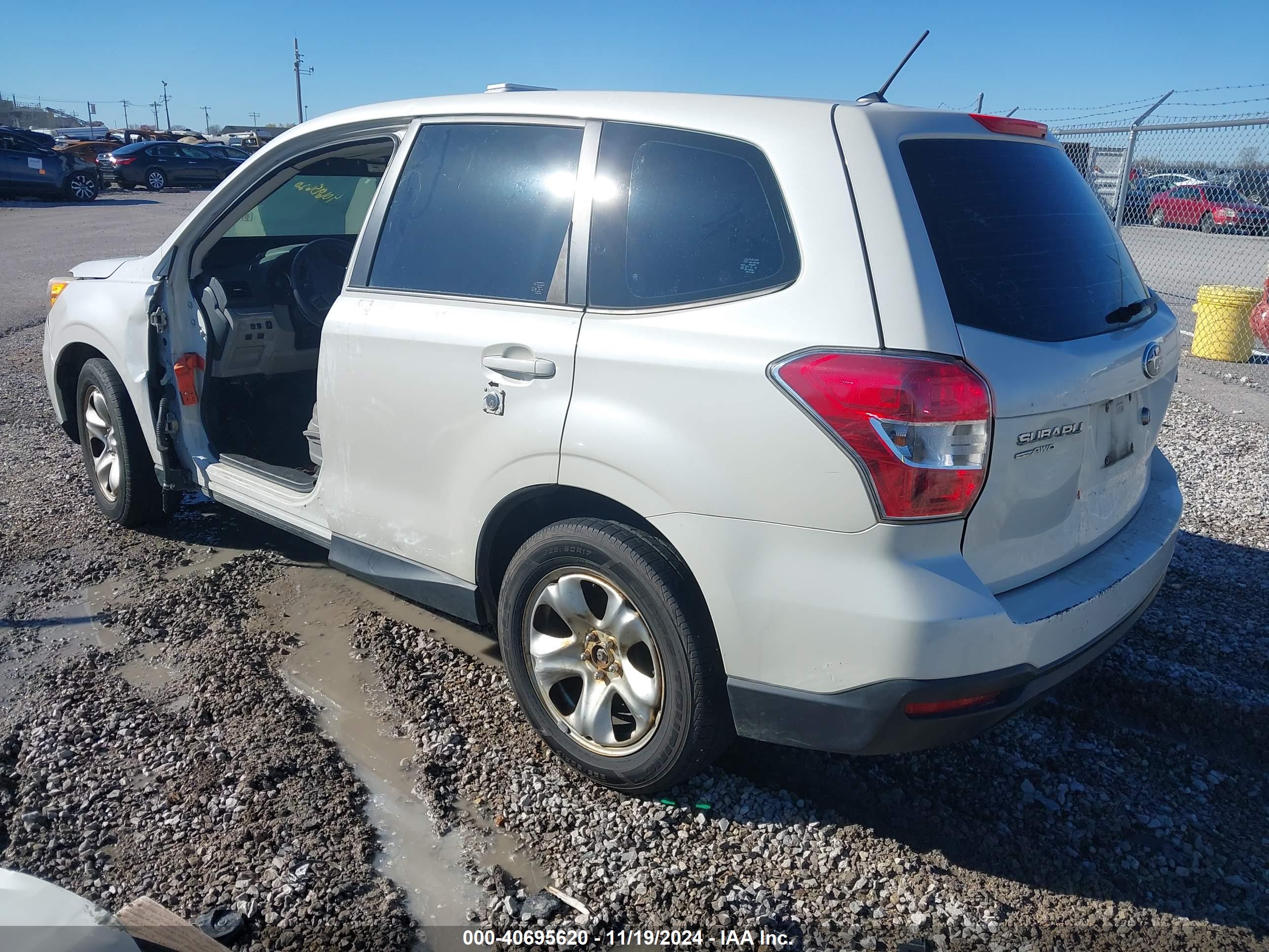 SUBARU FORESTER image 3