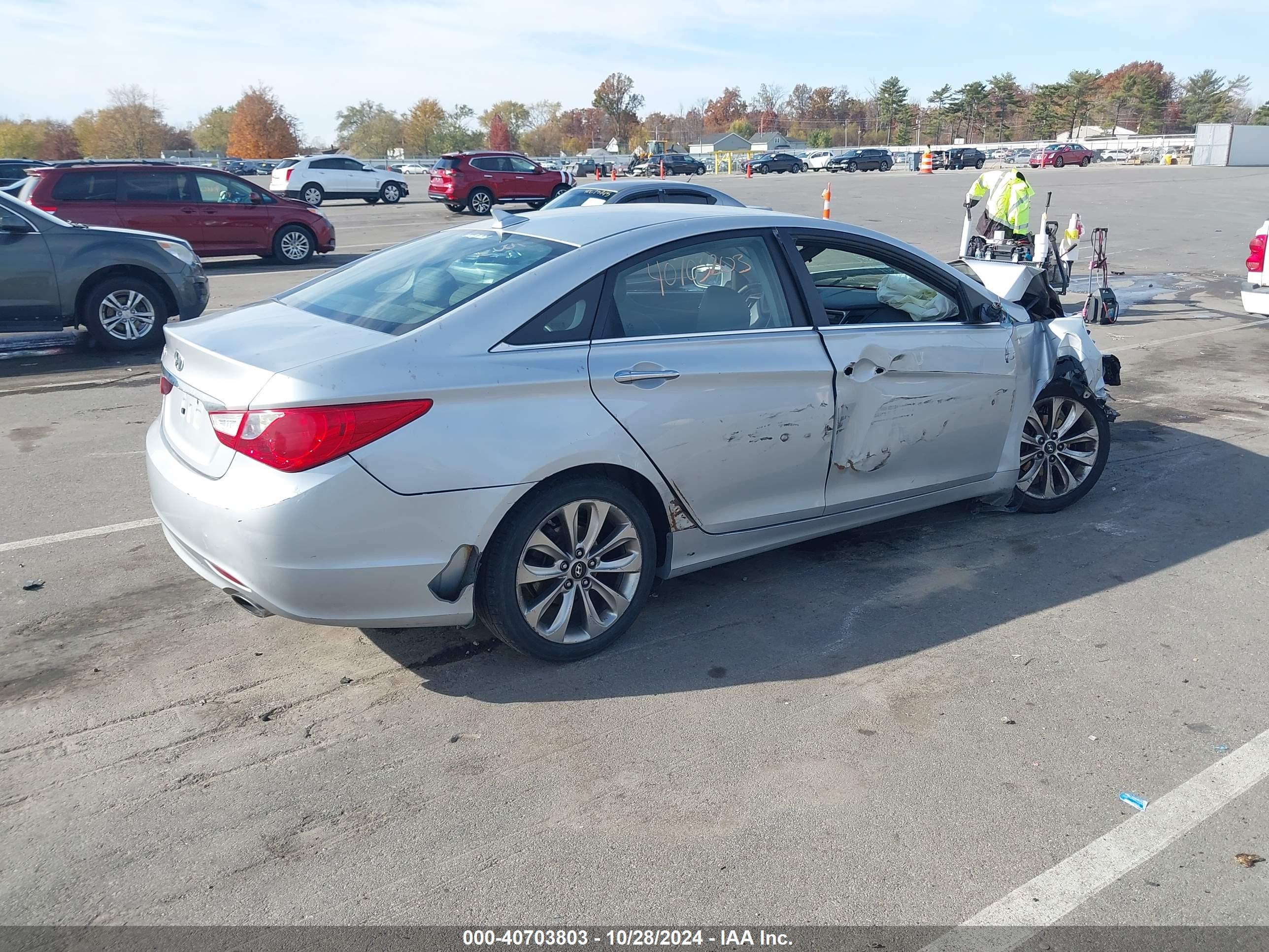 HYUNDAI SONATA image 4