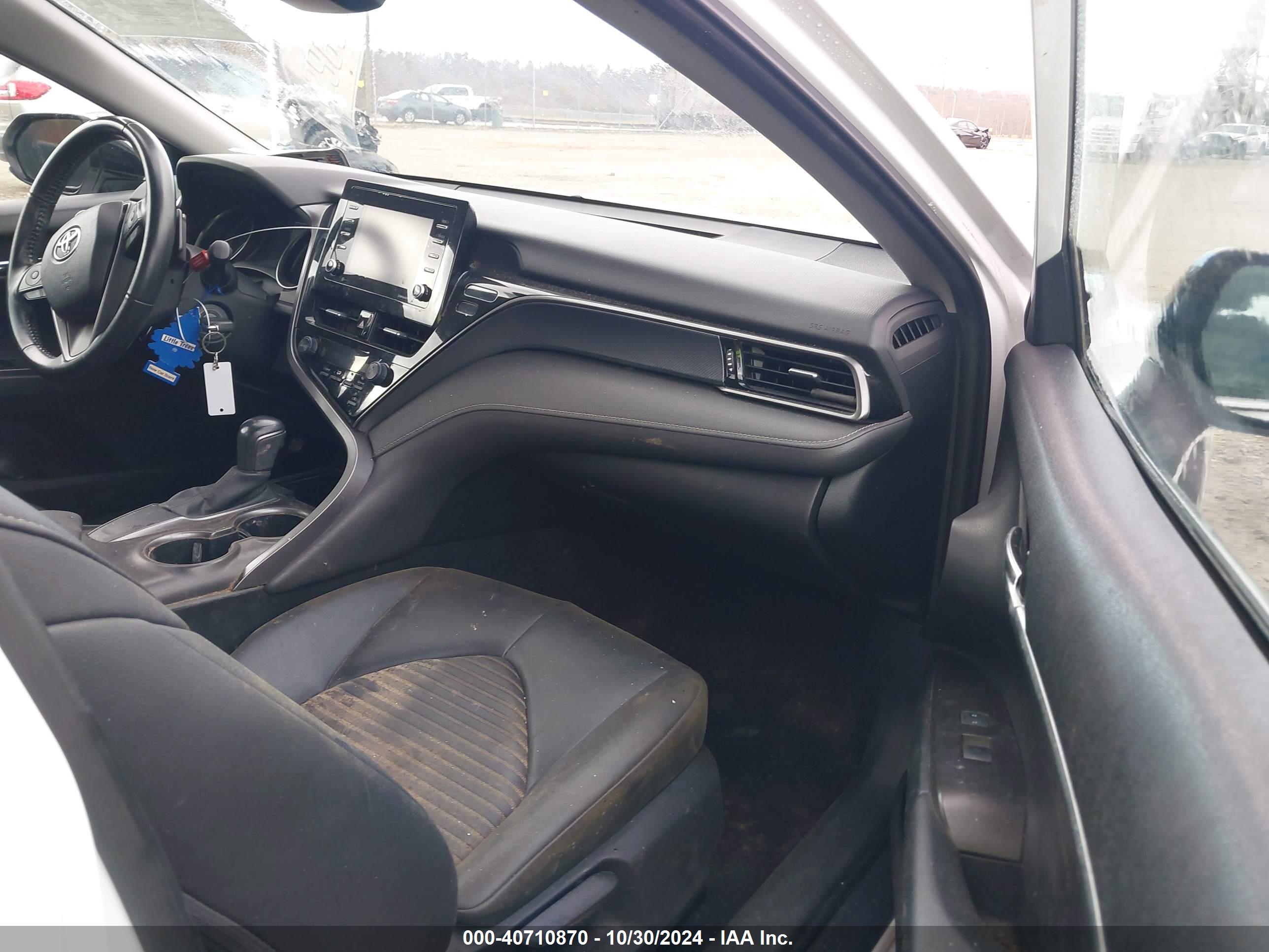 TOYOTA CAMRY image 5