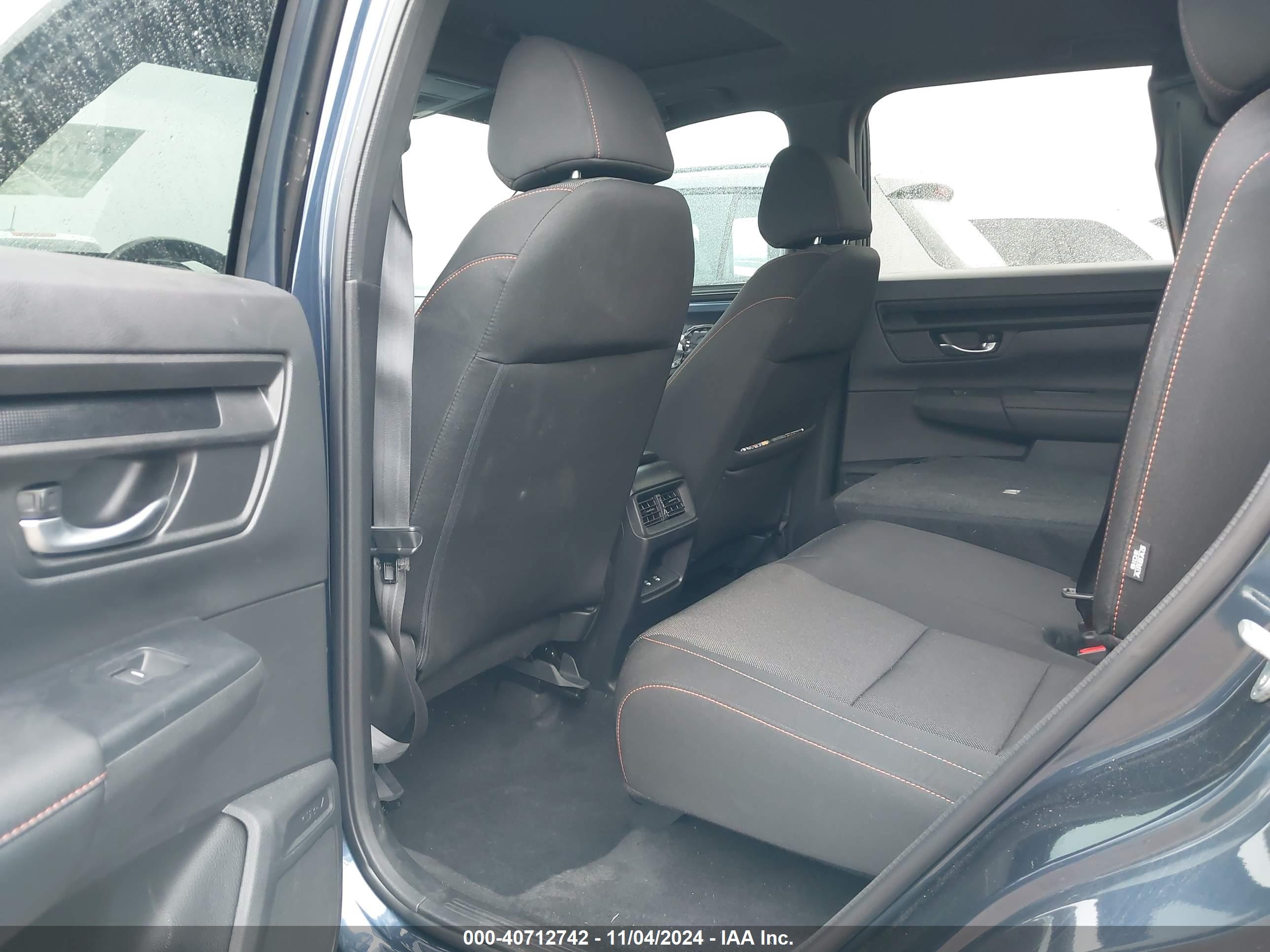 HONDA CR-V image 8