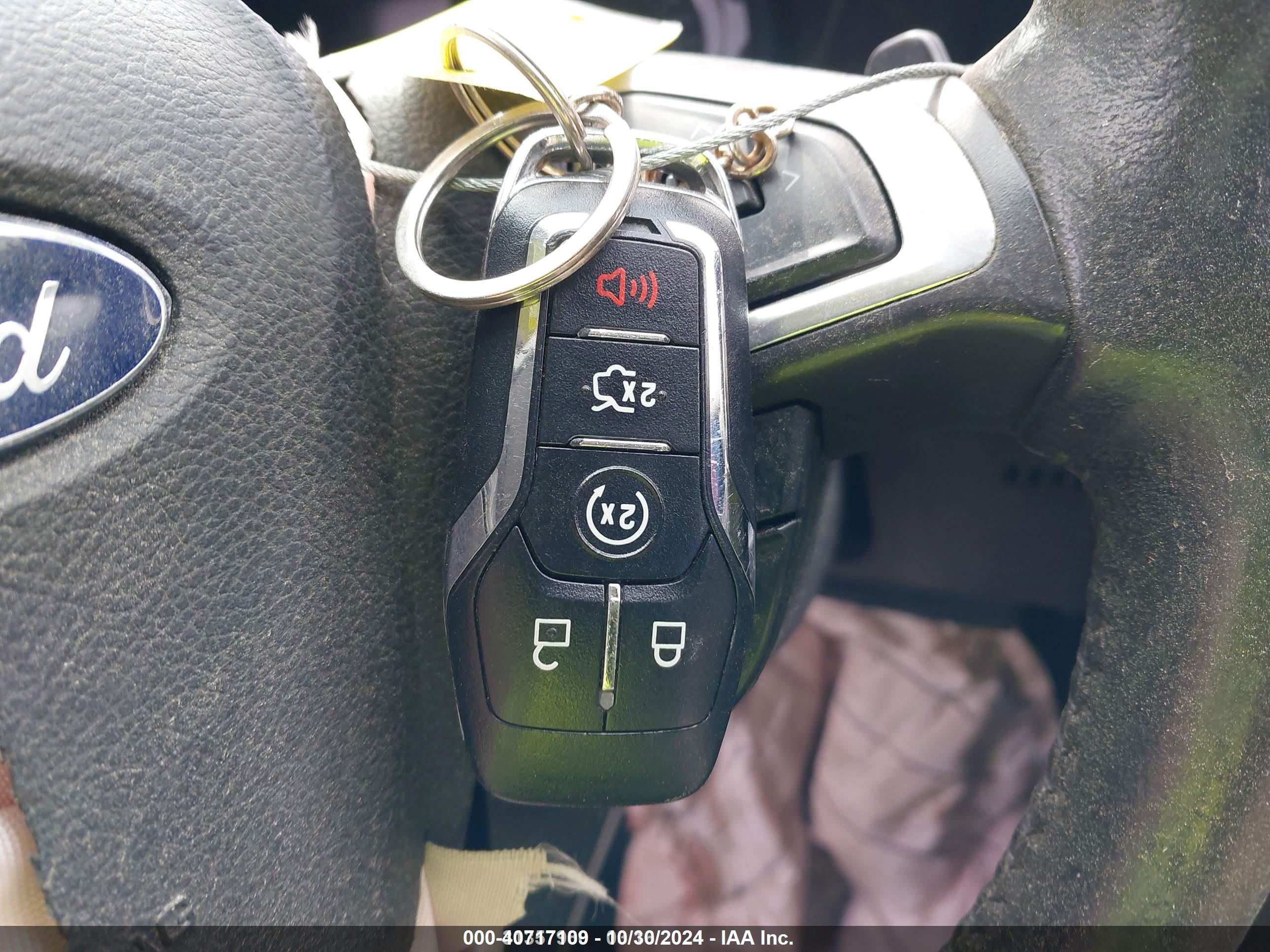 FORD FUSION image 11
