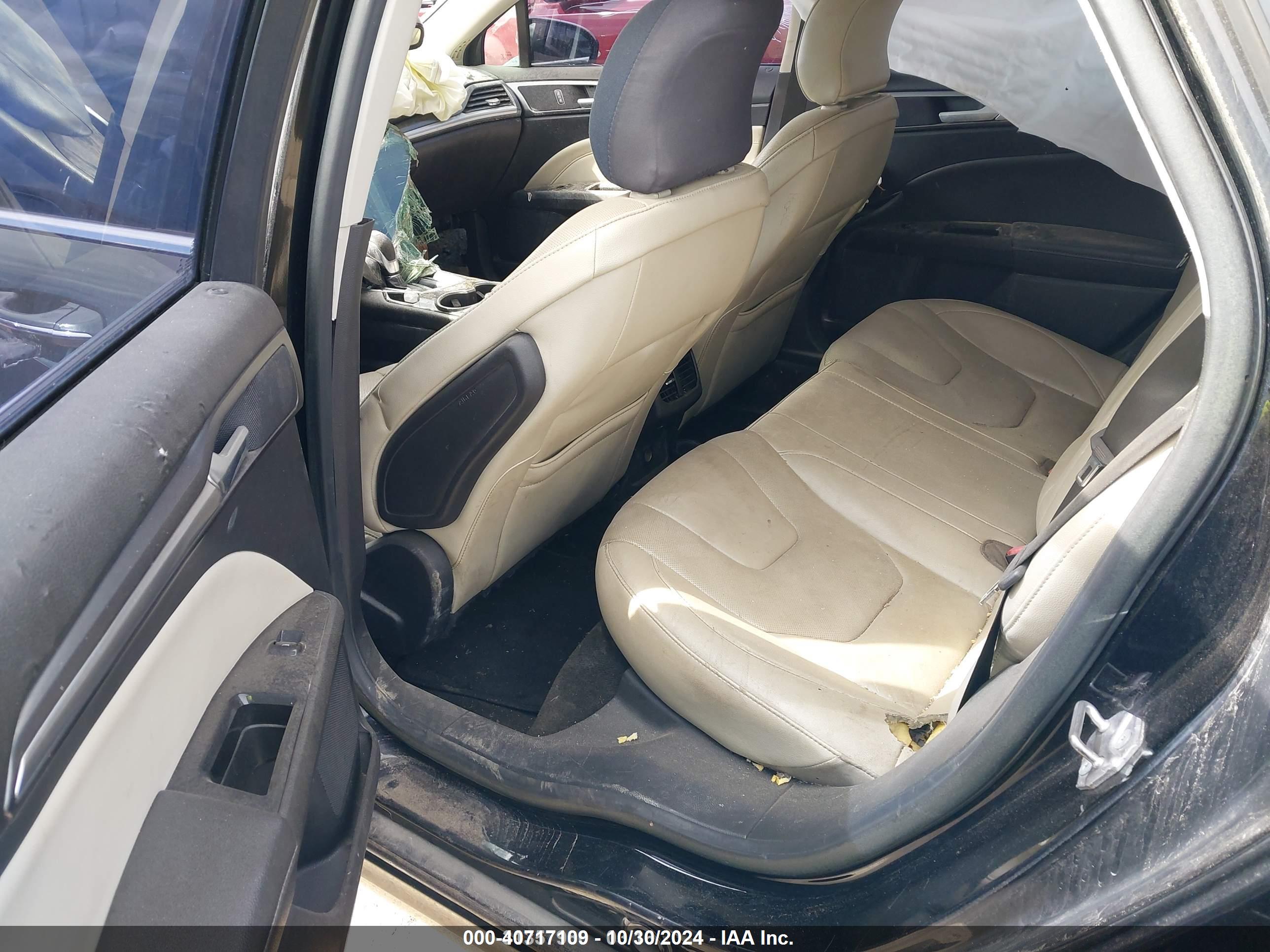 FORD FUSION image 8