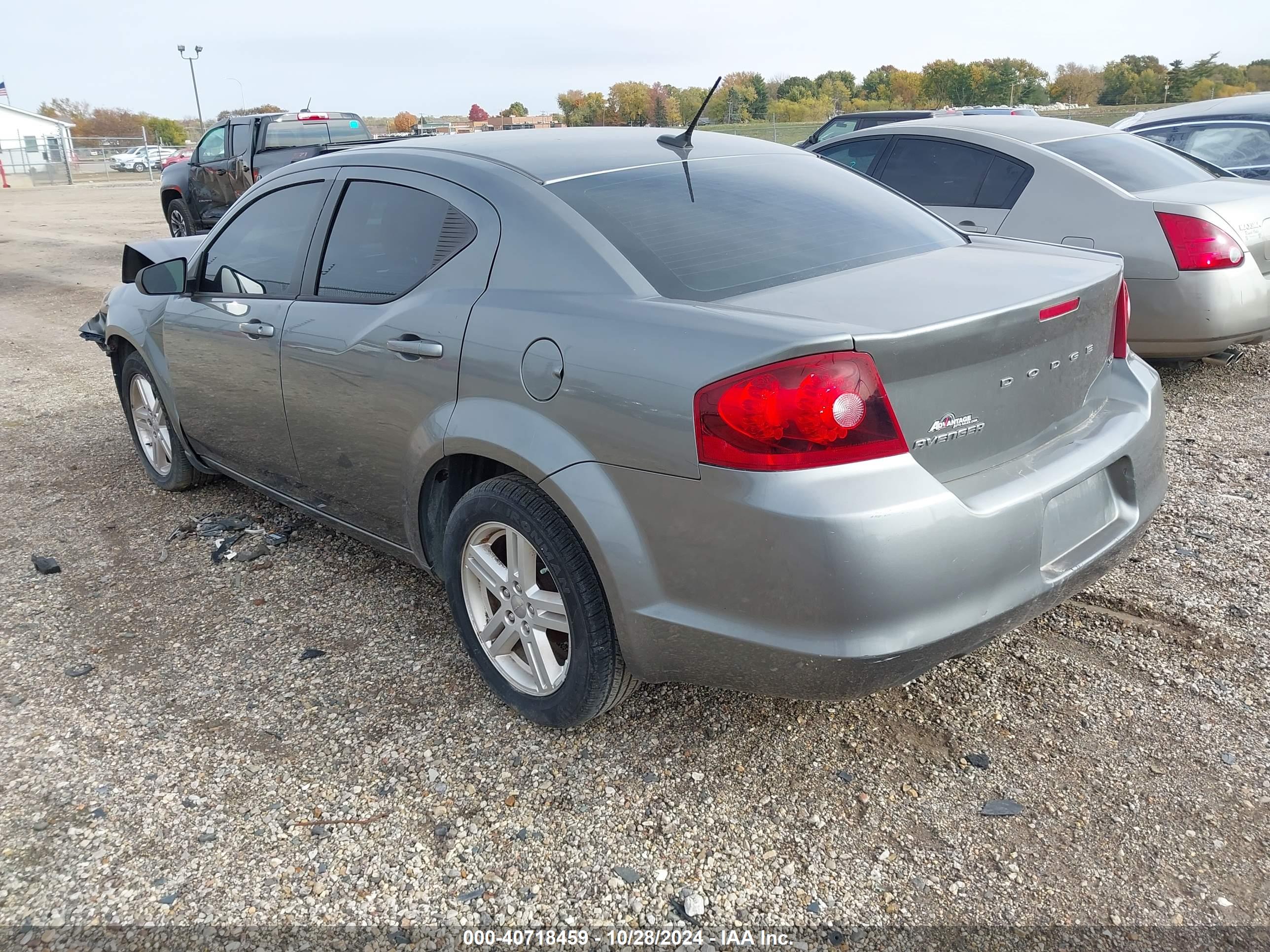 DODGE AVENGER image 3