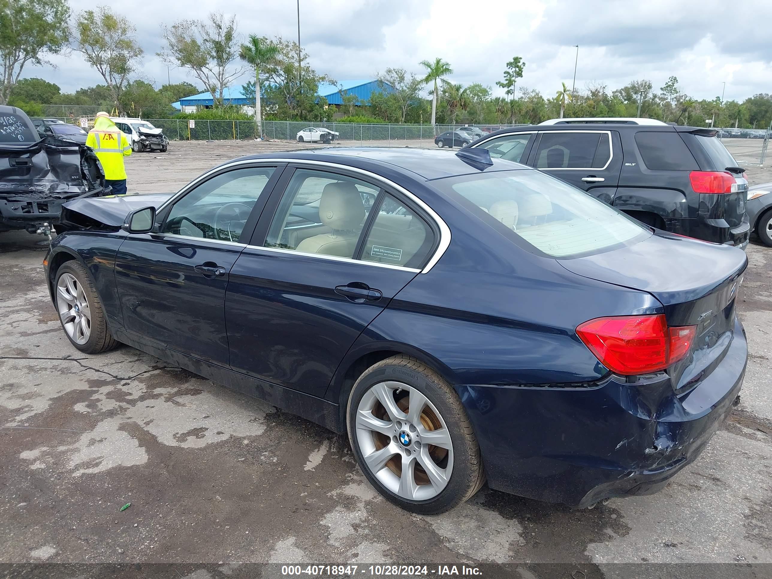 BMW 328I image 3