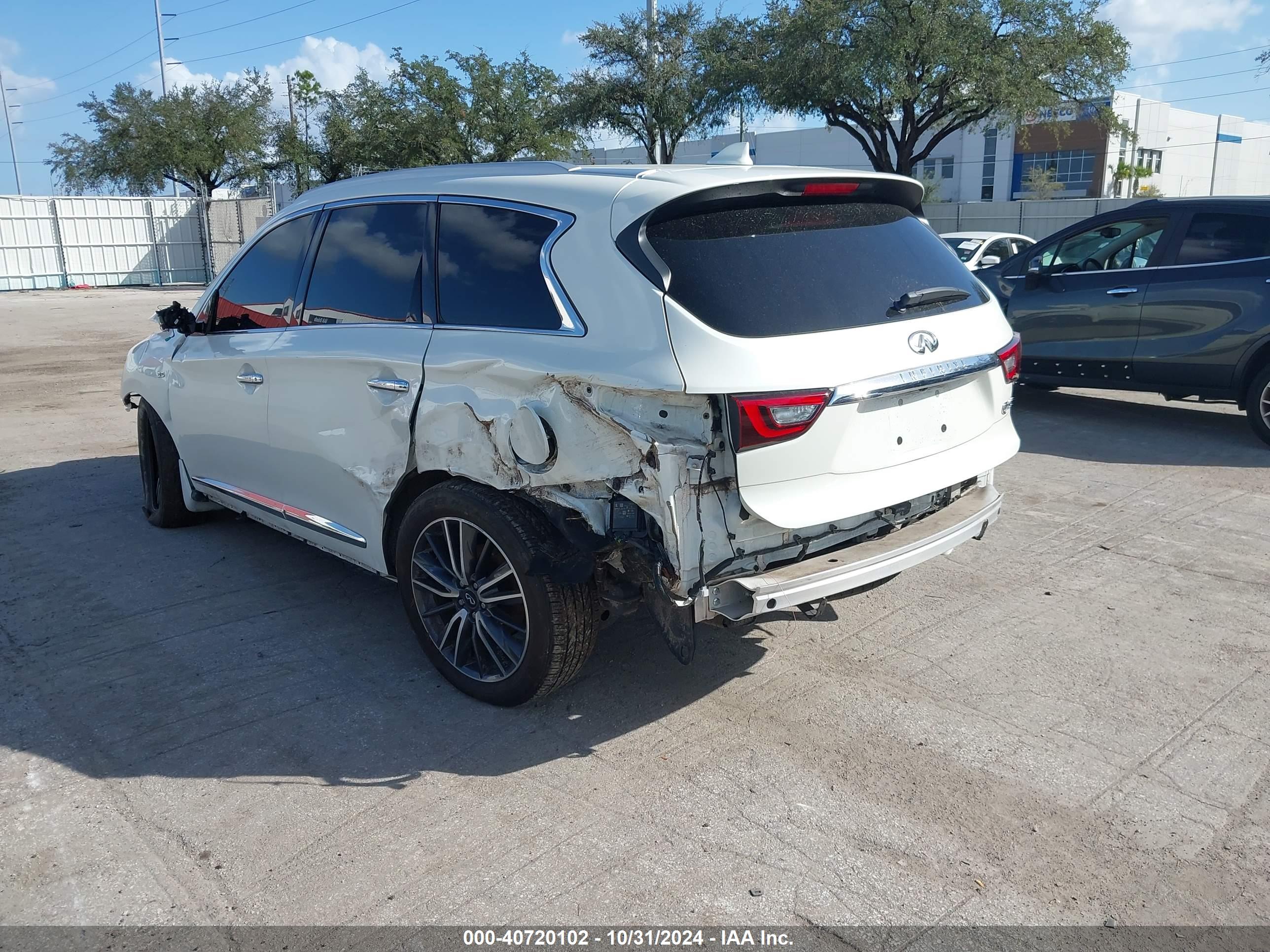 INFINITI QX60 image 3