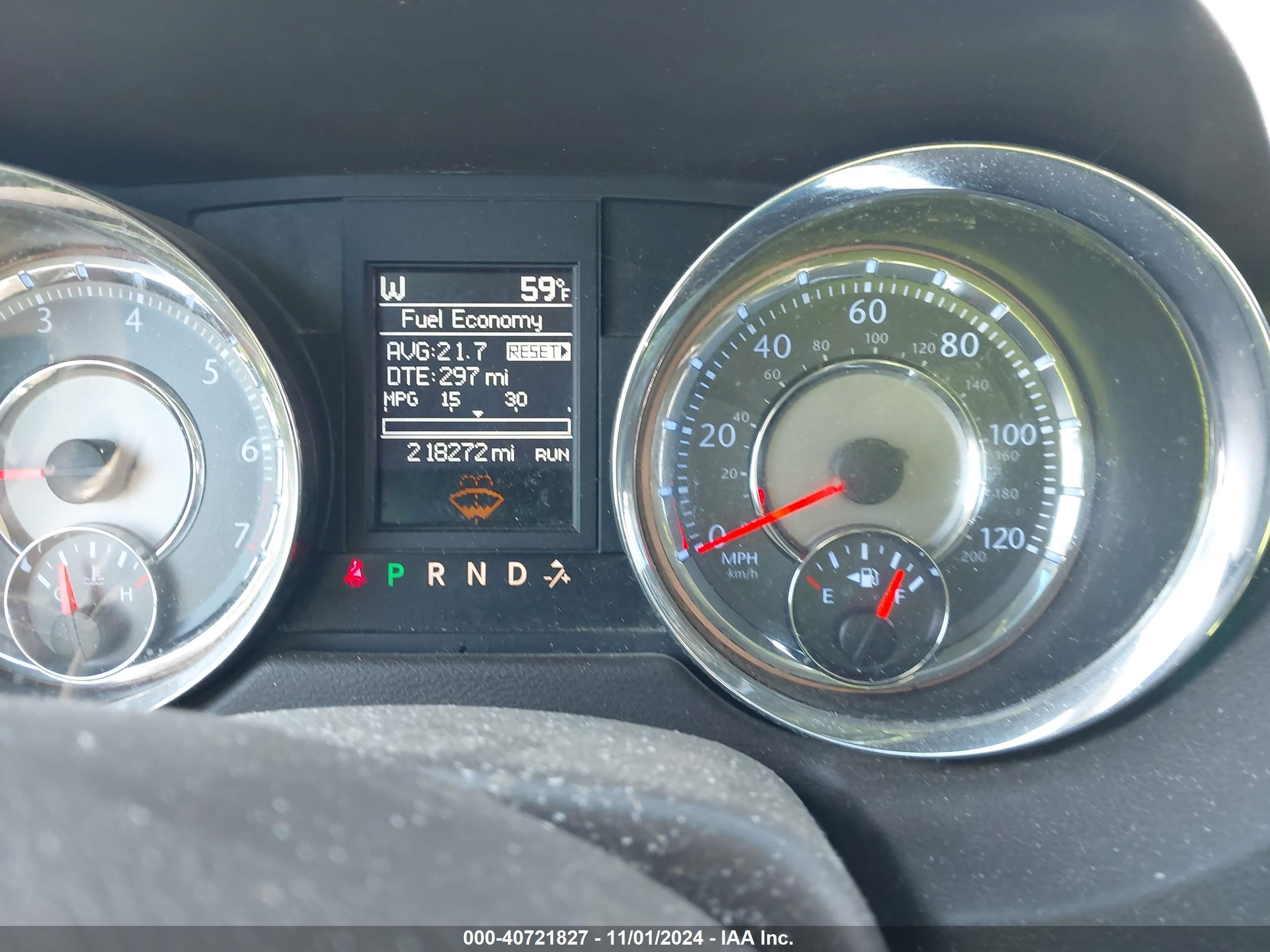 CHRYSLER TOWN image 7