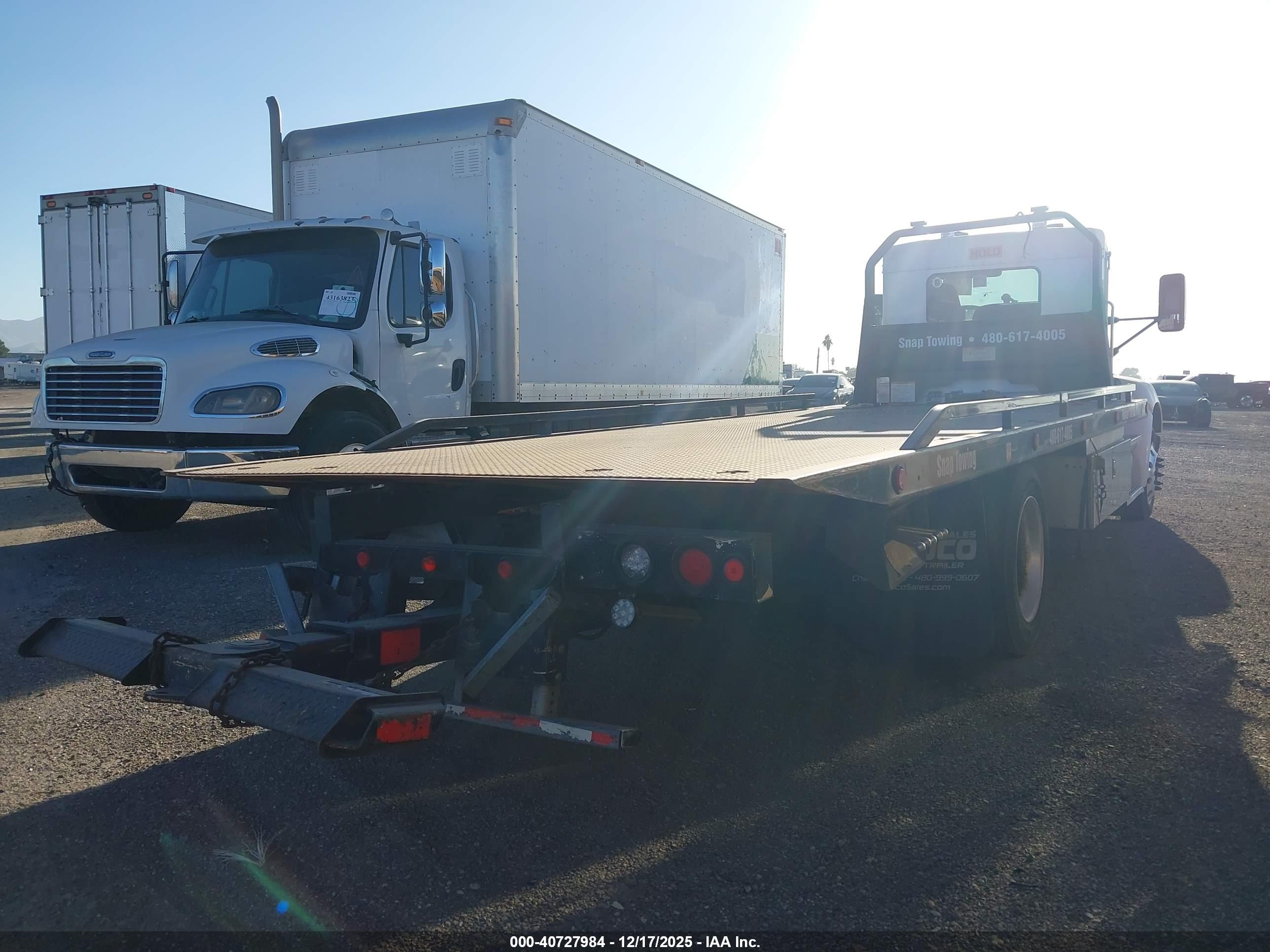 KENWORTH T3 image 4